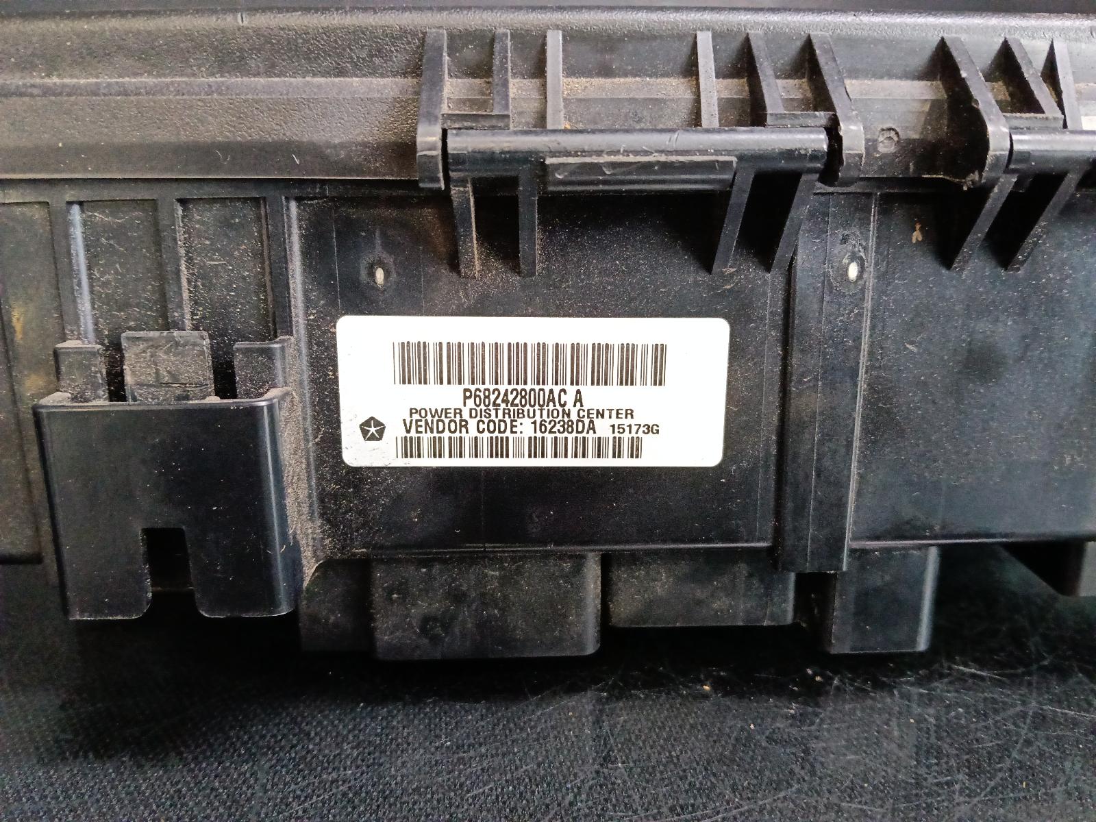 View Auto part Fuse Box Jeep Grandcherokee 2015