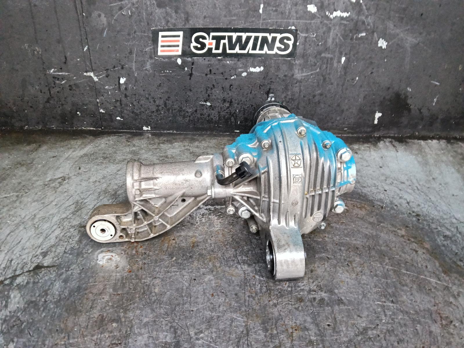 View Auto part Differential Centre Jeep Grandcherokee 2015