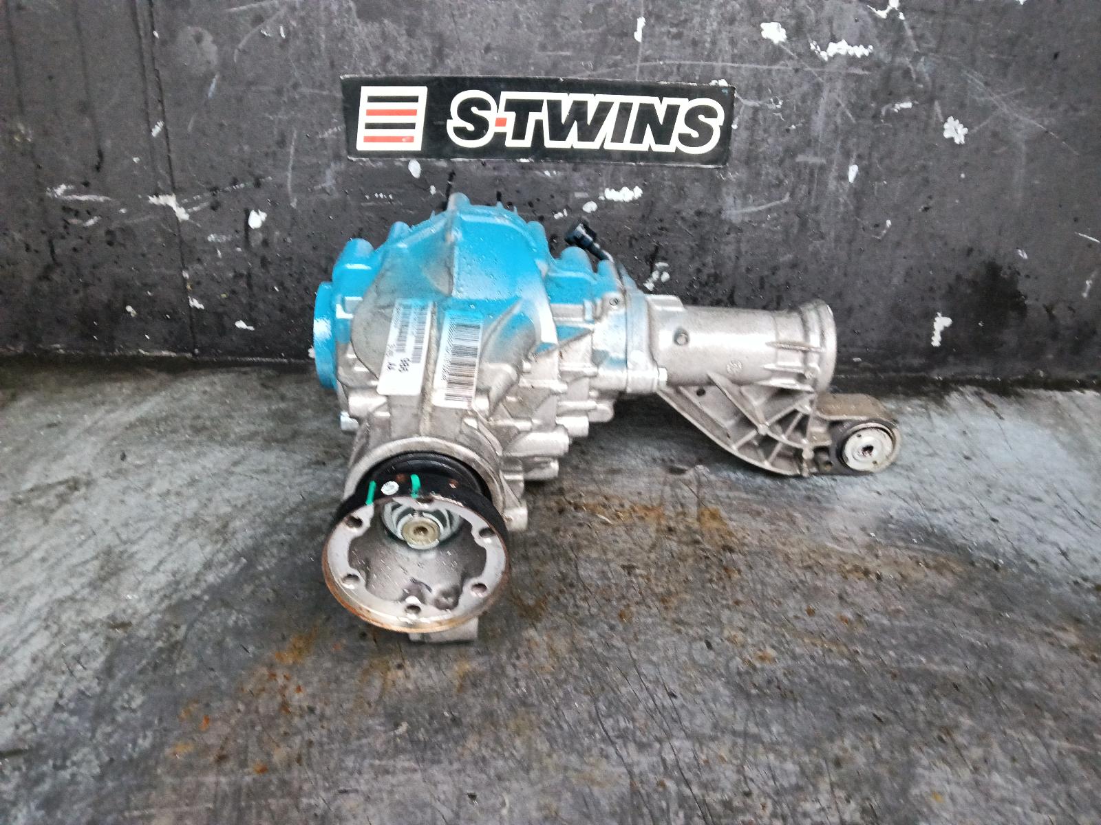 View Auto part Differential Centre Jeep Grandcherokee 2015