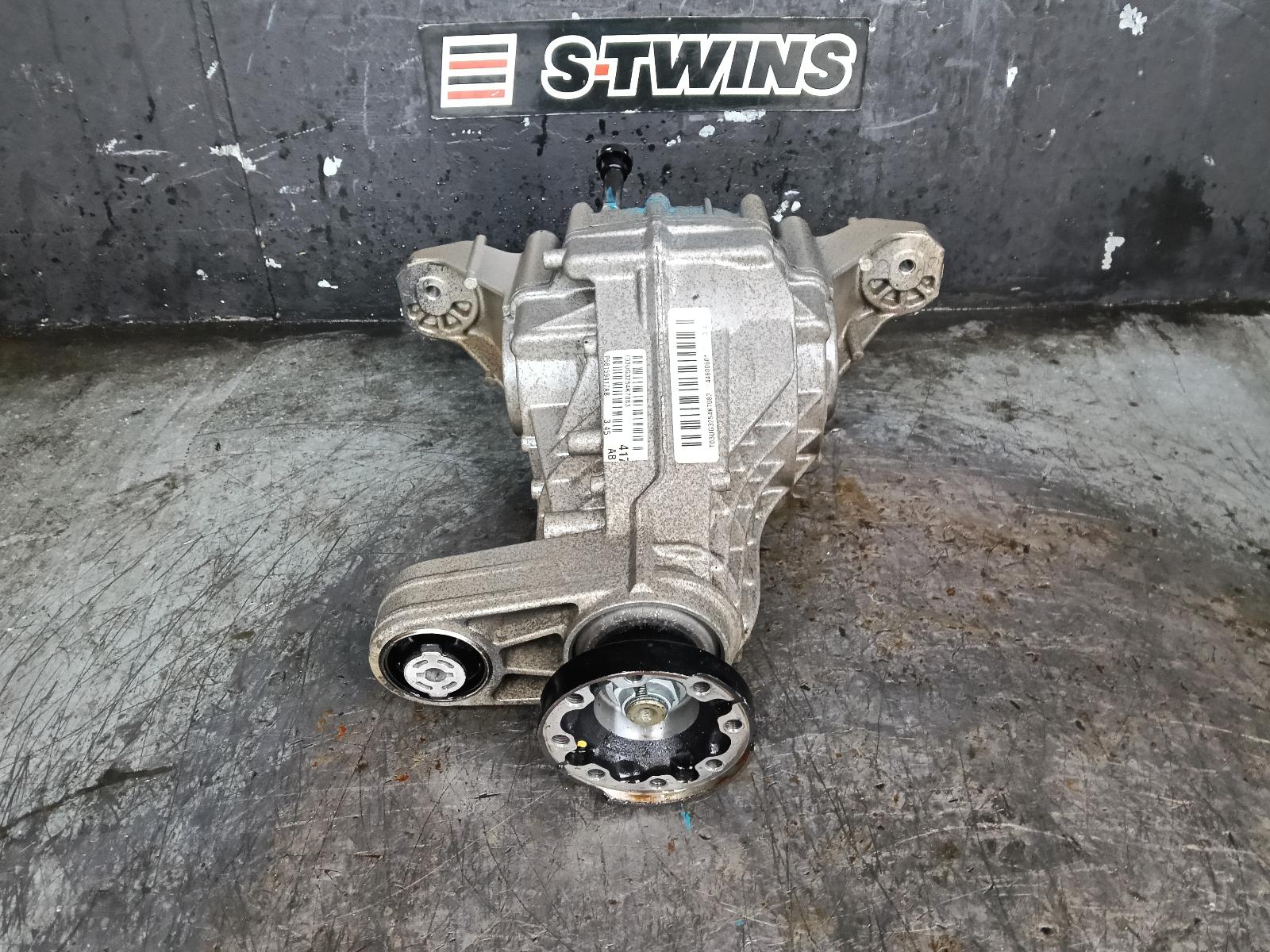 View Auto part Differential Centre Jeep Grandcherokee 2015