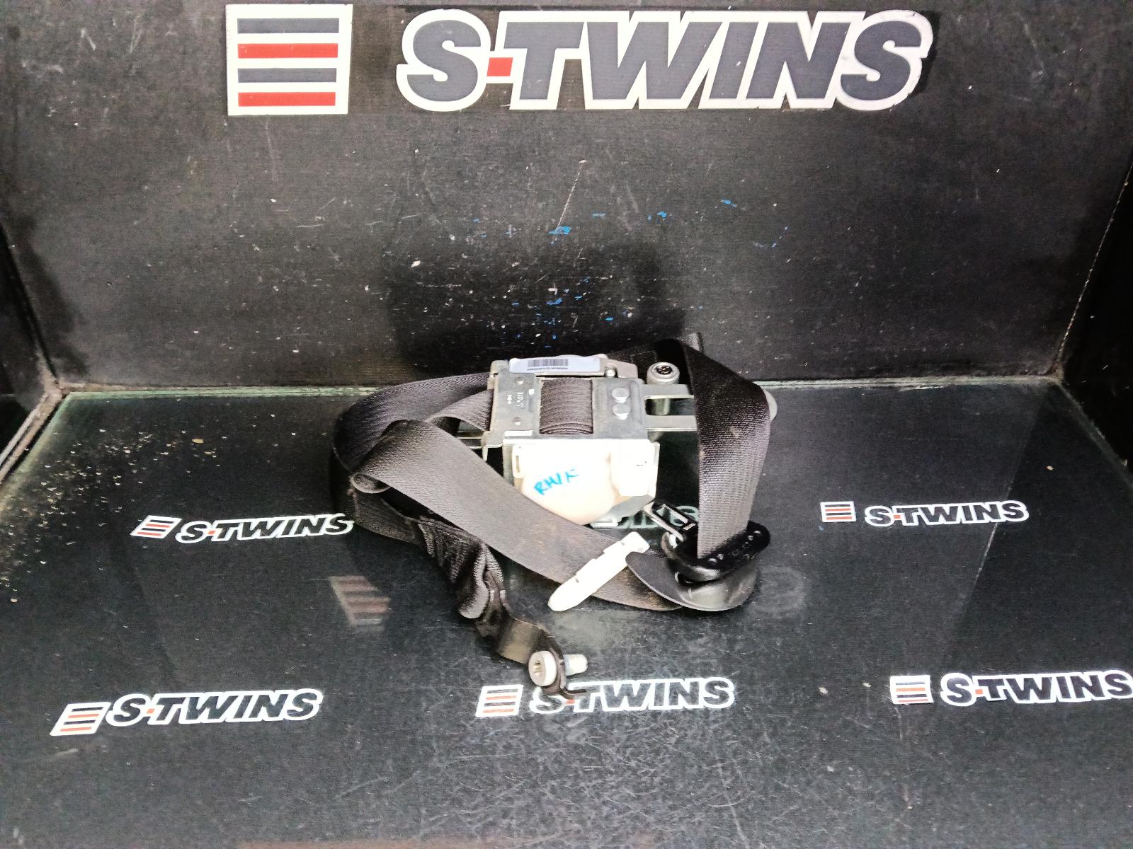 View Auto part Seatbelt/Stalk Jeep Grandcherokee 2015
