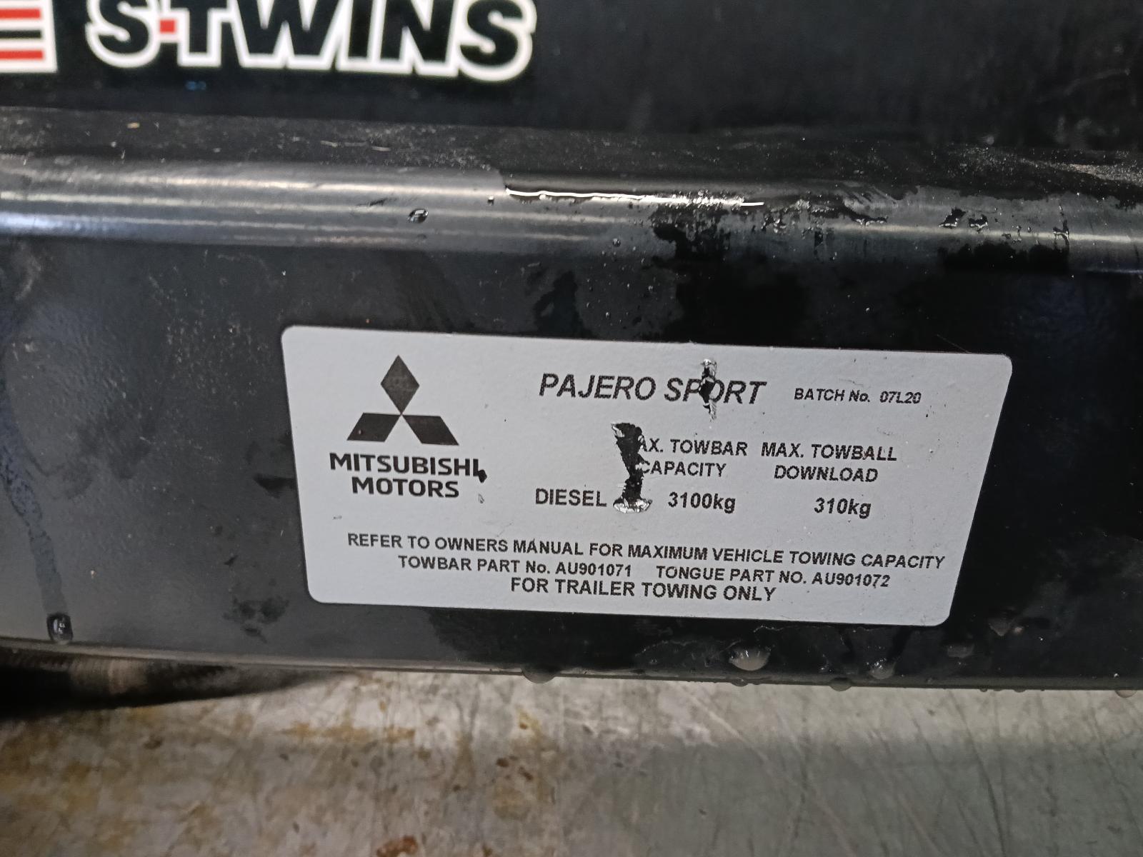 View Auto part Towbar Mitsubishi Pajero 2021