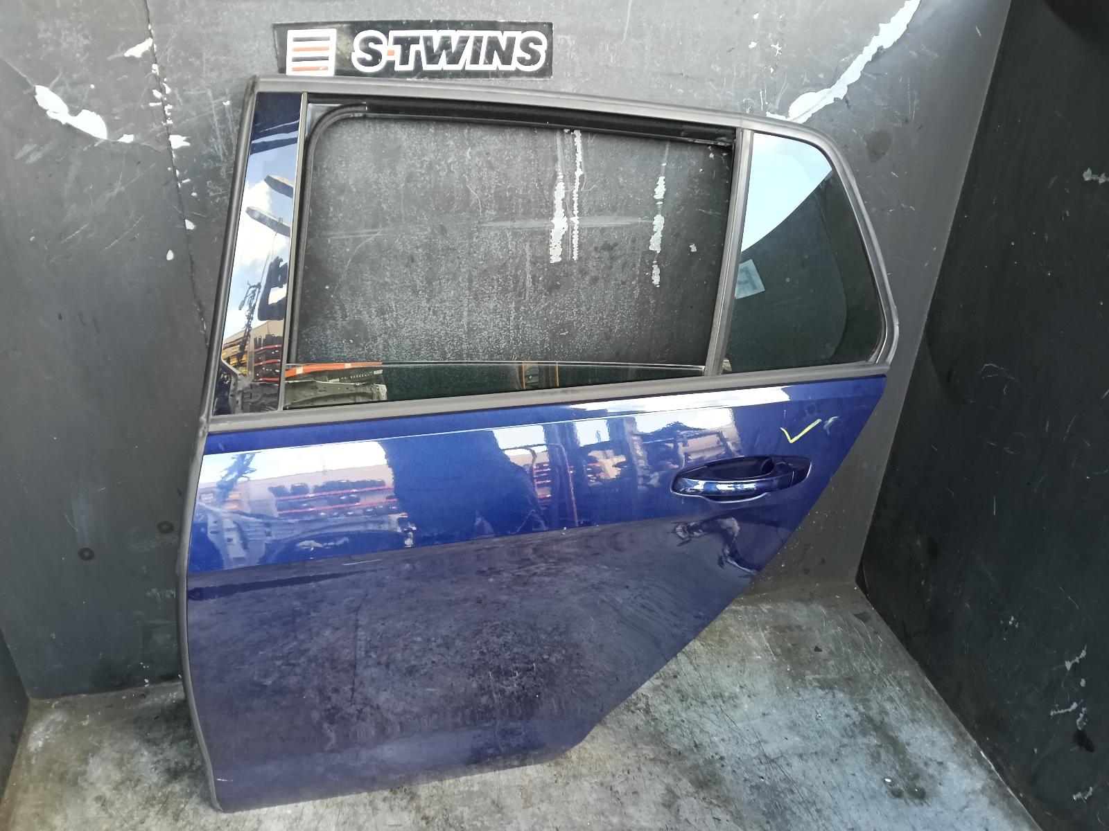 View Auto part Left Rear Door/Sliding Volkswagen Golf 2019