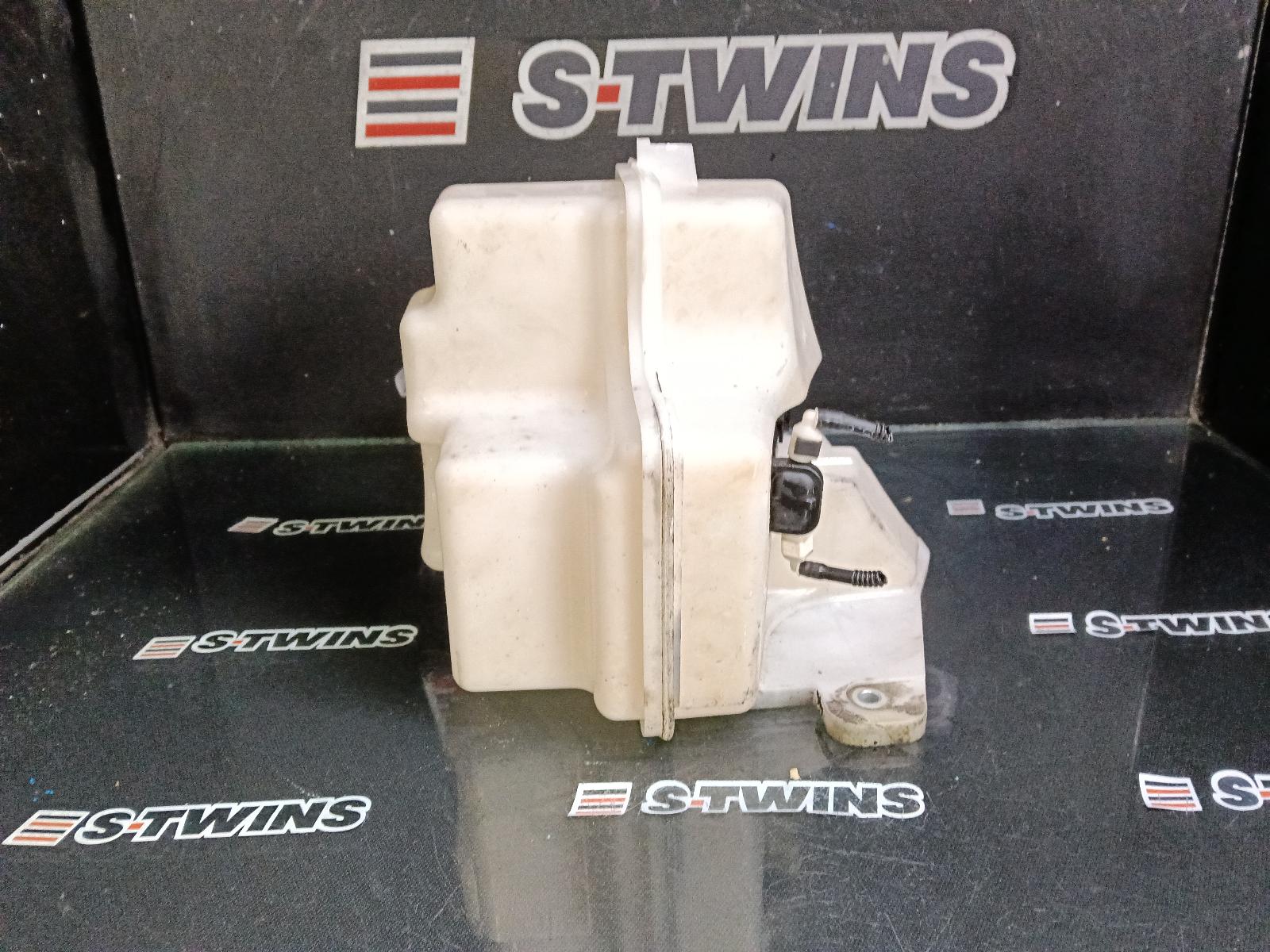 2019 Volkswagen Golf Washer Bottle View Auto part Washer Bottle Volkswagen Golf 2019