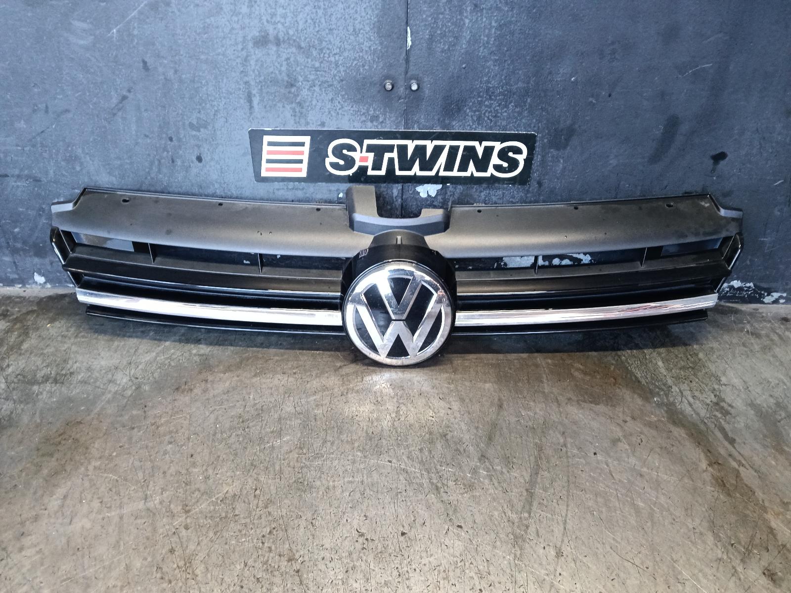 View Auto part Grille Volkswagen Golf 2019