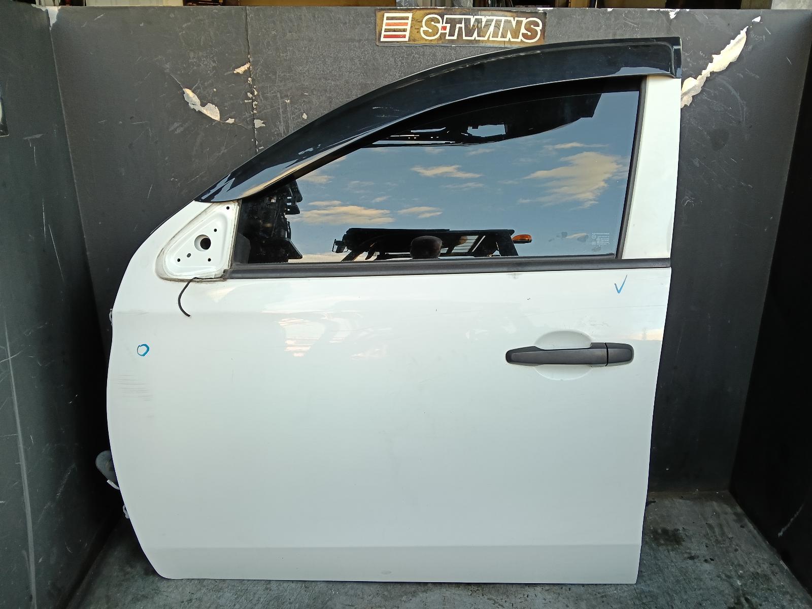 View Auto part Left Front Door Mitsubishi Triton 2017