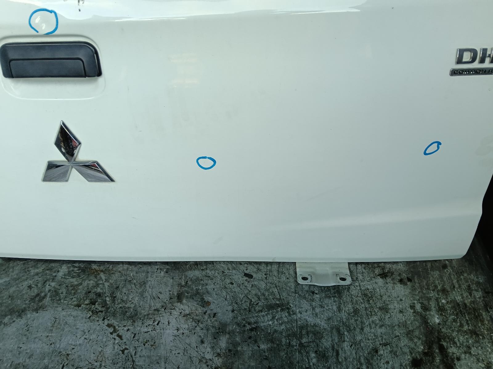 View Auto part Bootlid/Tailgate Mitsubishi Triton 2017