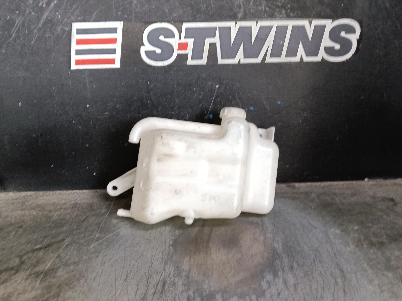 2017 Mitsubishi Triton Overflow Bottle View Auto part Overflow Bottle Mitsubishi Triton 2017
