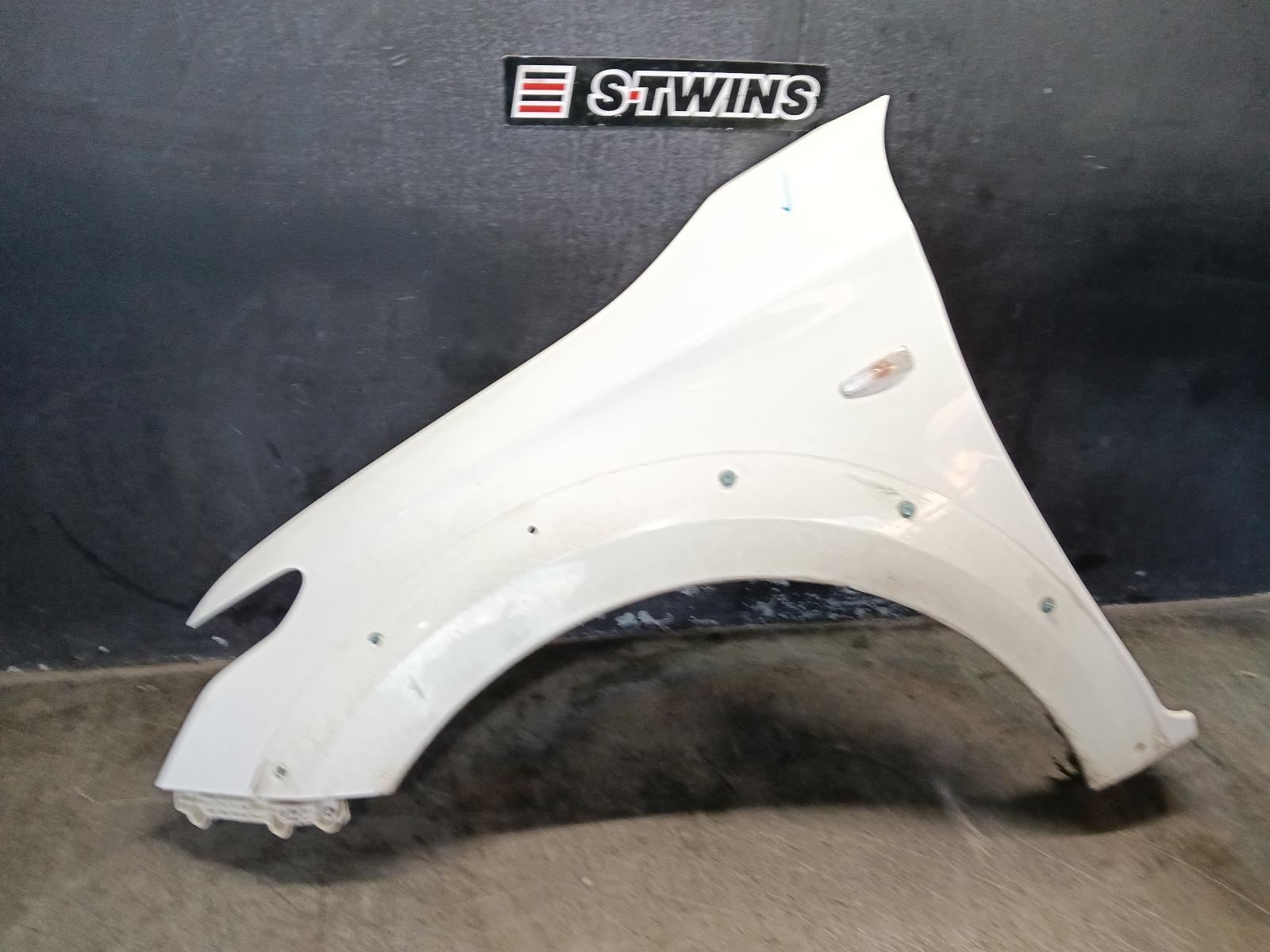 View Auto part Left Guard Mitsubishi Triton 2017