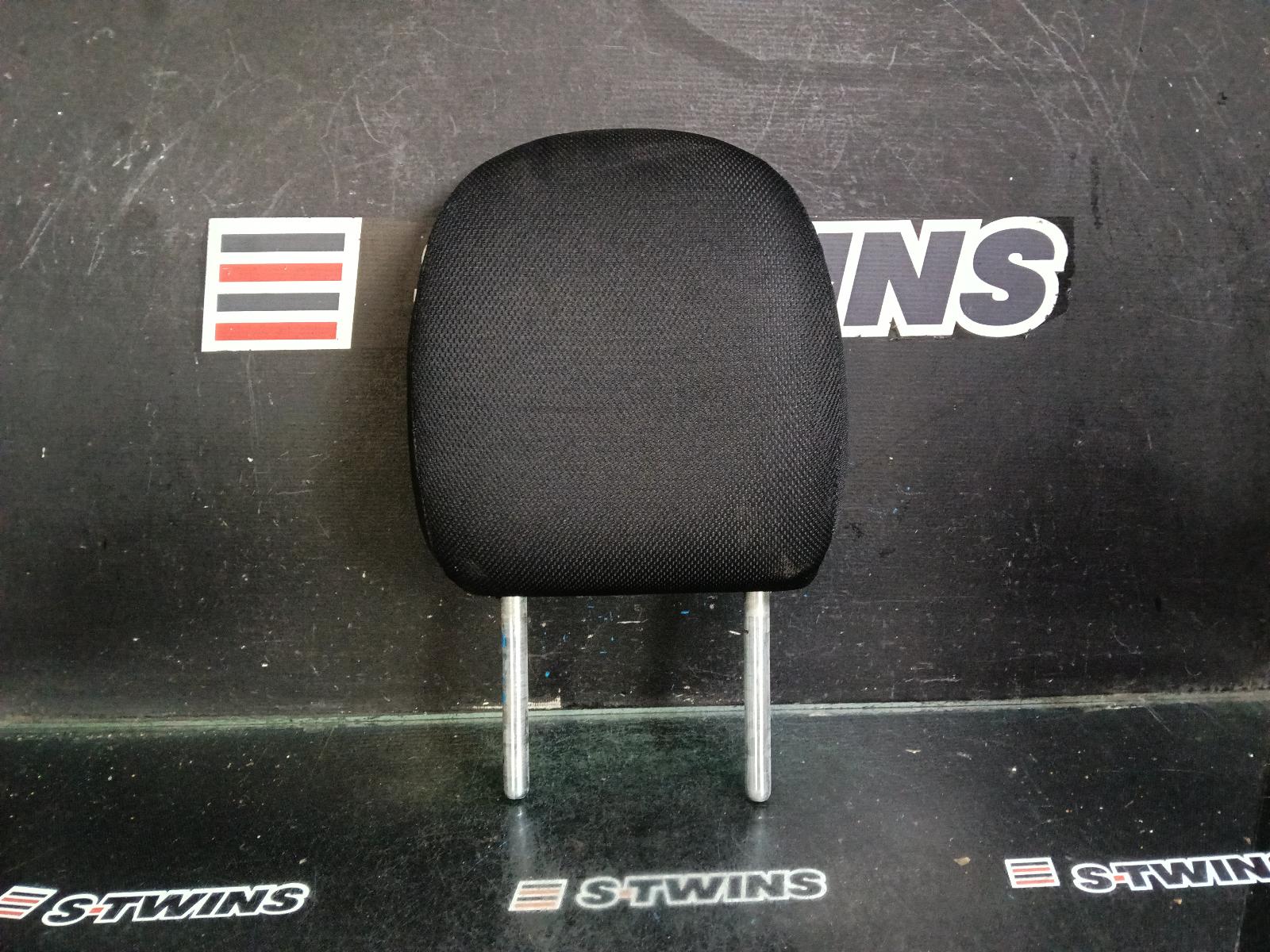 View Auto part Headrest Mitsubishi Triton 2017