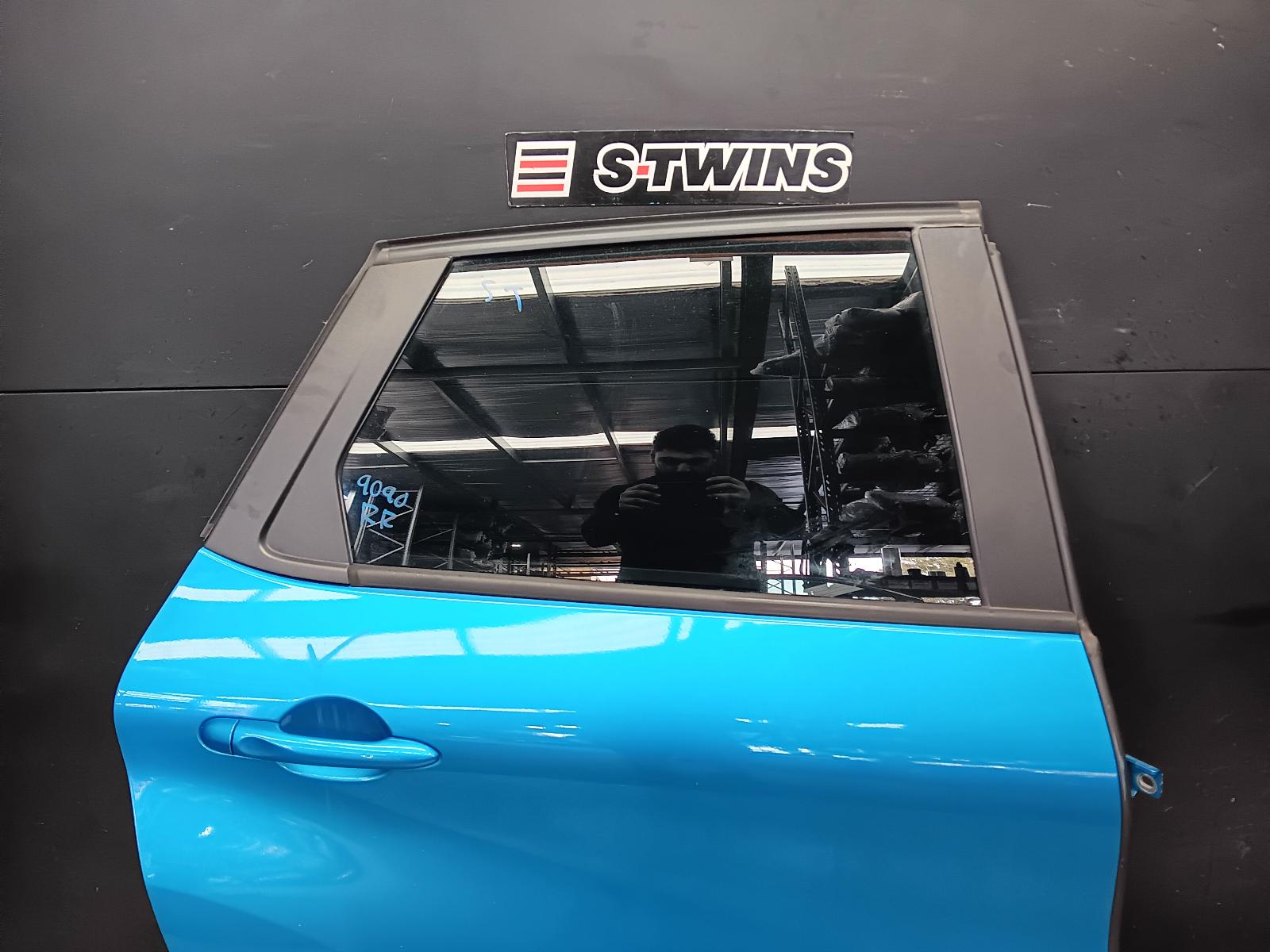 2015 Renault Captur Right Rear Door Sliding View Auto part Right Rear Door Sliding Renault Captur 2015