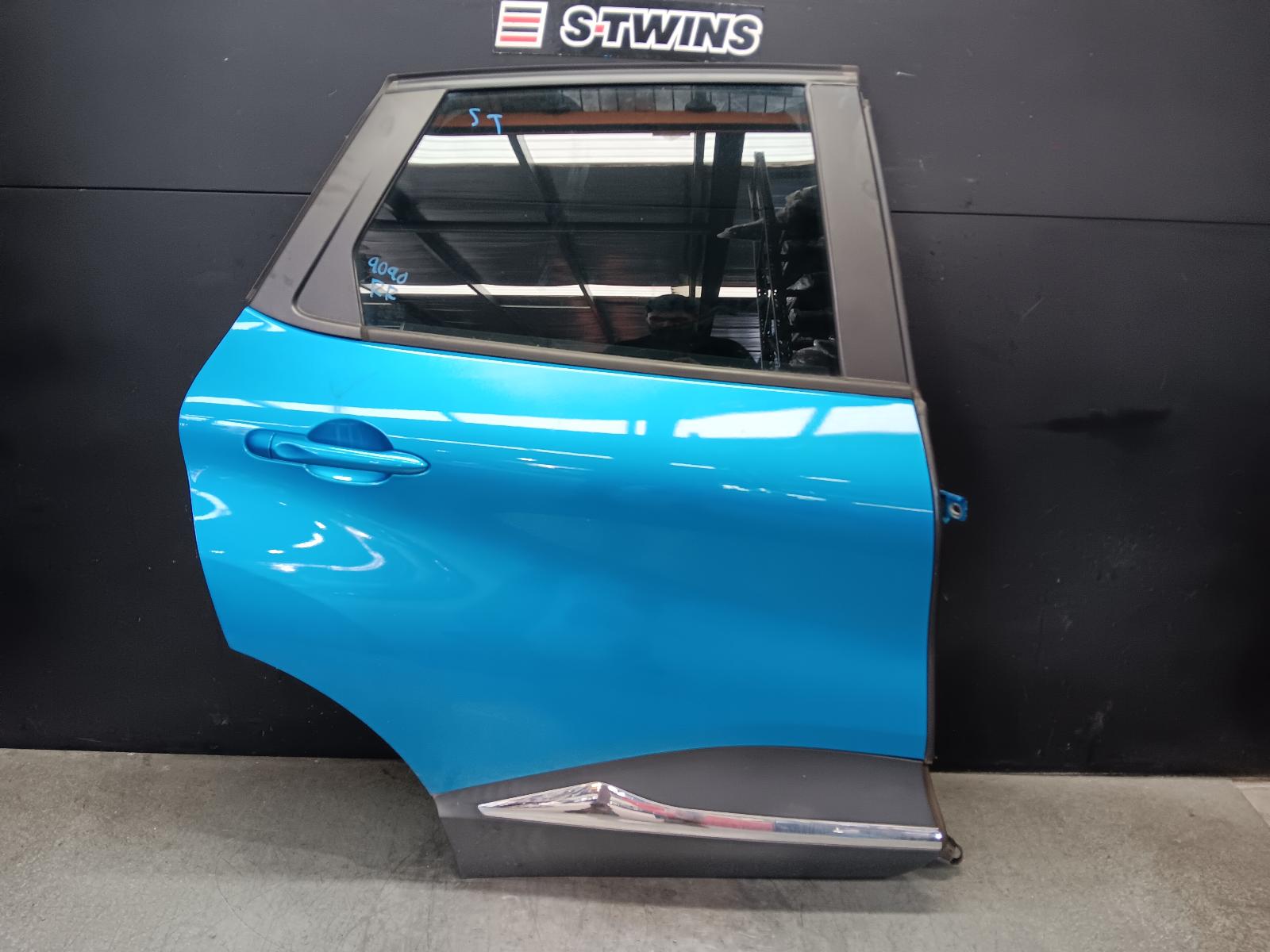 2015 Renault Captur Right Rear Door Sliding View Auto part Right Rear Door Sliding Renault Captur 2015