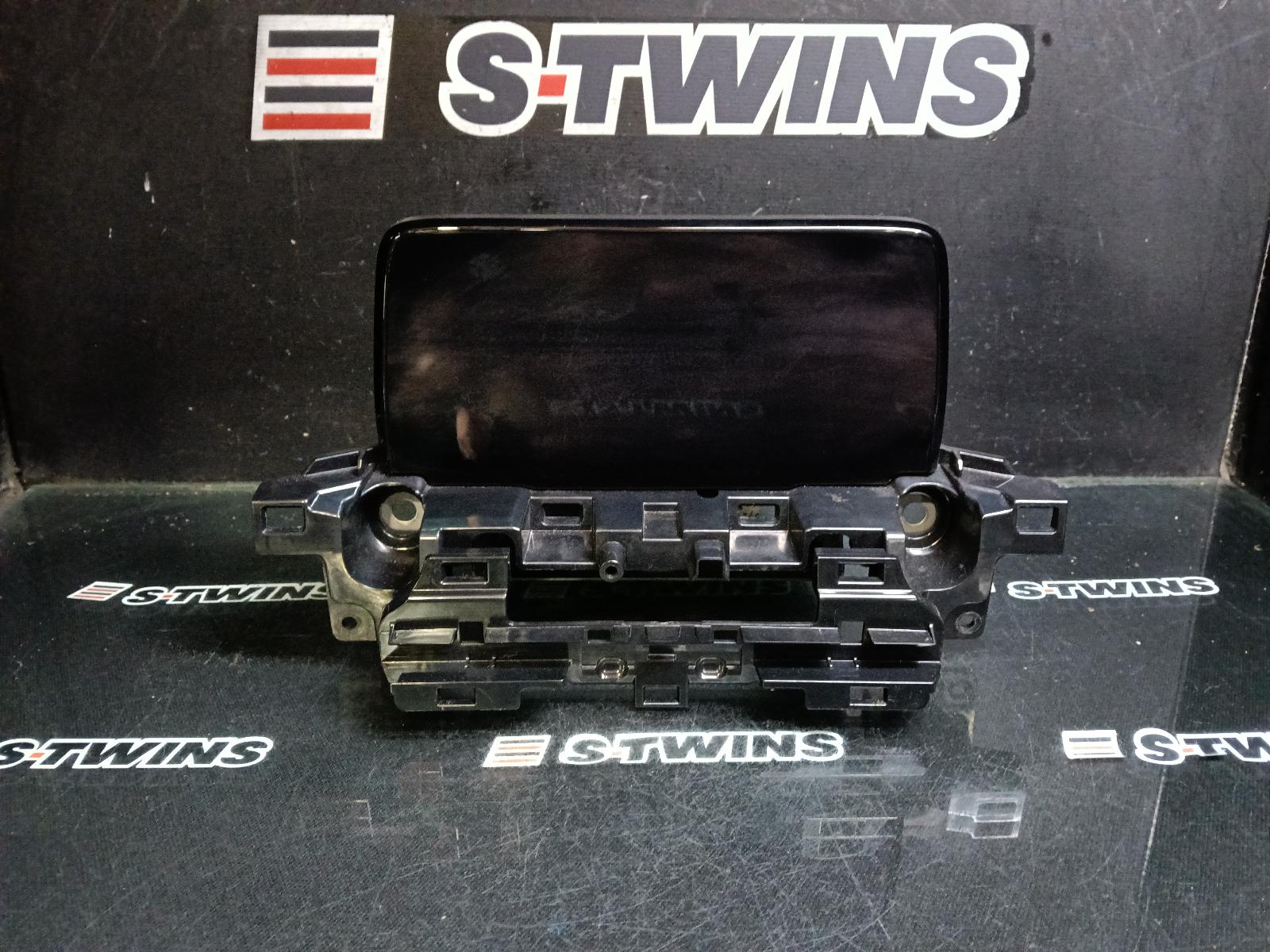 View Auto part Radio/Cd/Dvd/Sat/Tv Mazda Cx5 2019