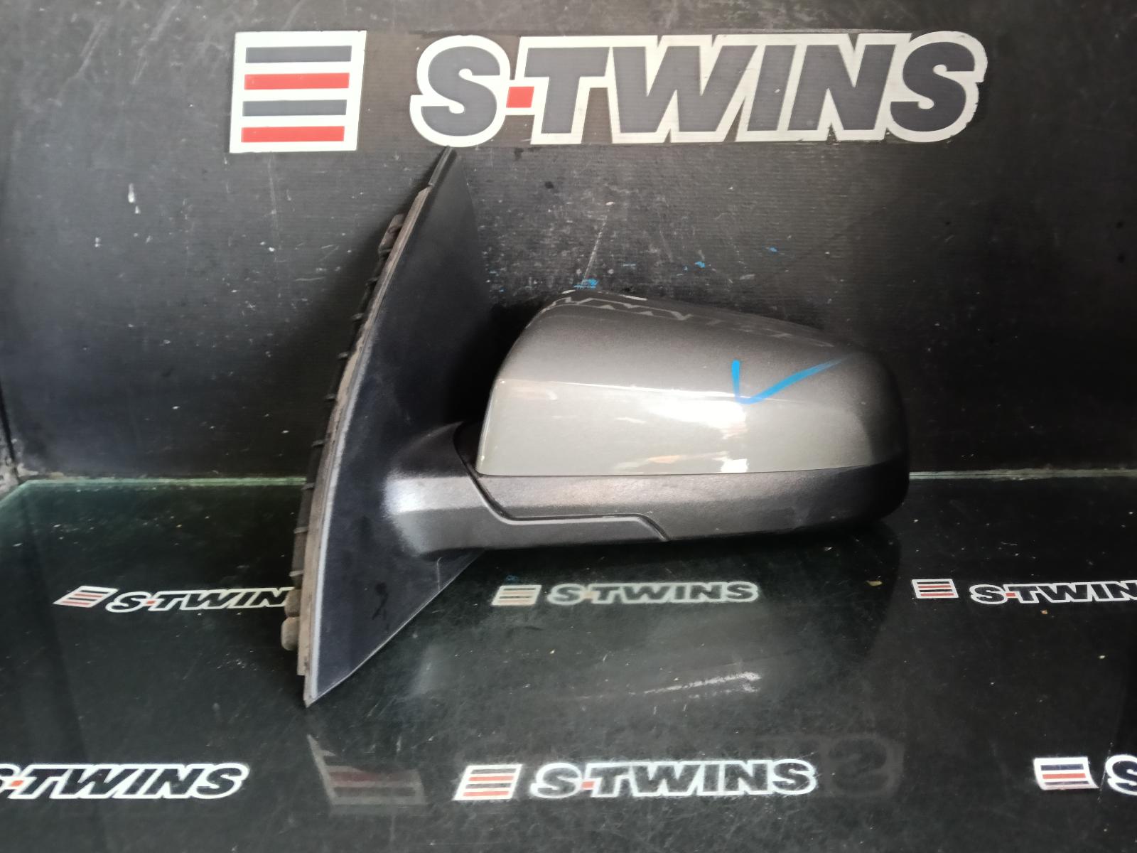 2011 Holden Commodore Left Door Mirror View Auto part Left Door Mirror Holden Commodore 2011