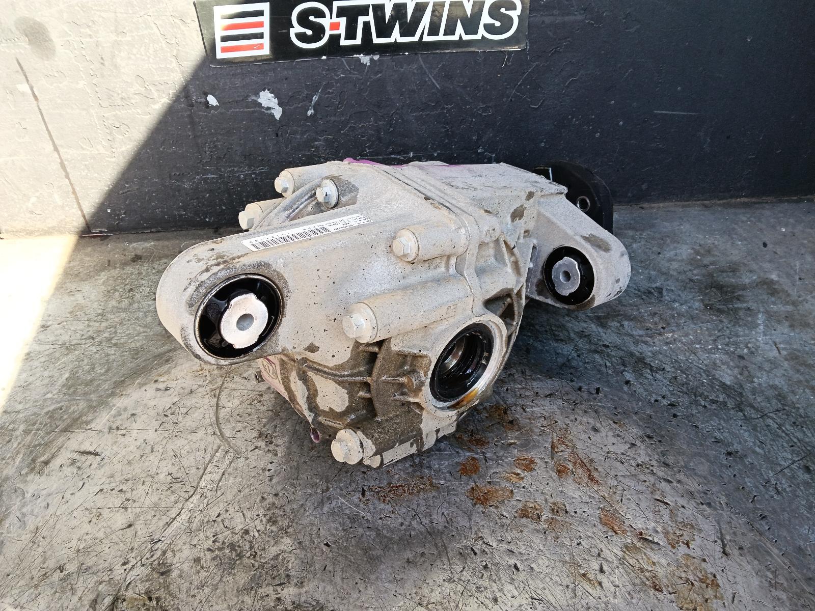 2011 Holden Commodore Differential Centre View Auto part Differential Centre Holden Commodore 2011