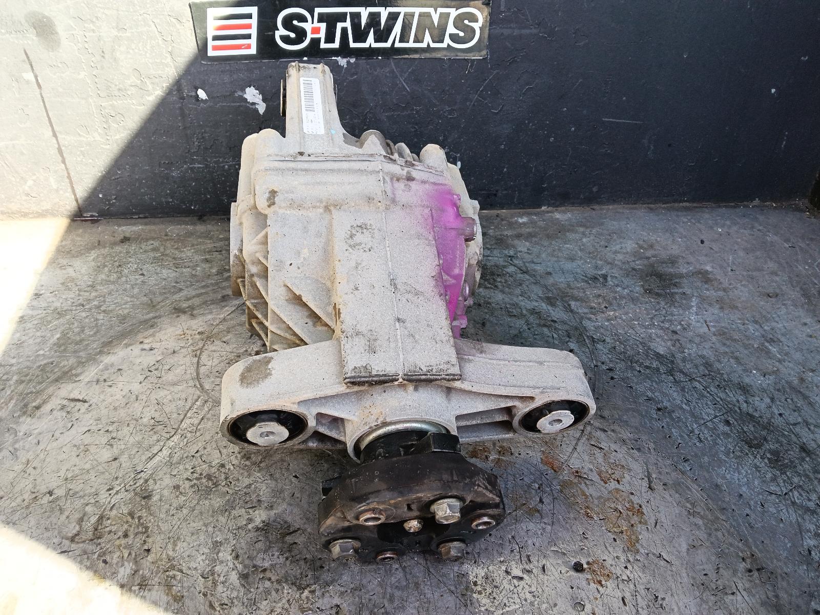 2011 Holden Commodore Differential Centre View Auto part Differential Centre Holden Commodore 2011