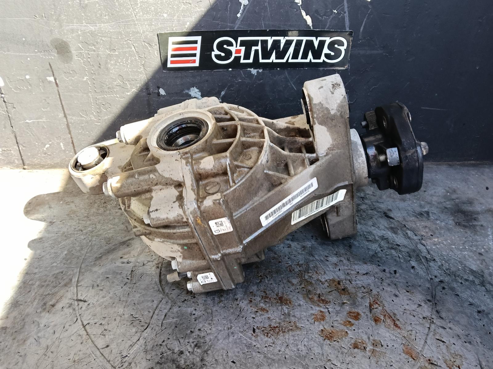 2011 Holden Commodore Differential Centre View Auto part Differential Centre Holden Commodore 2011