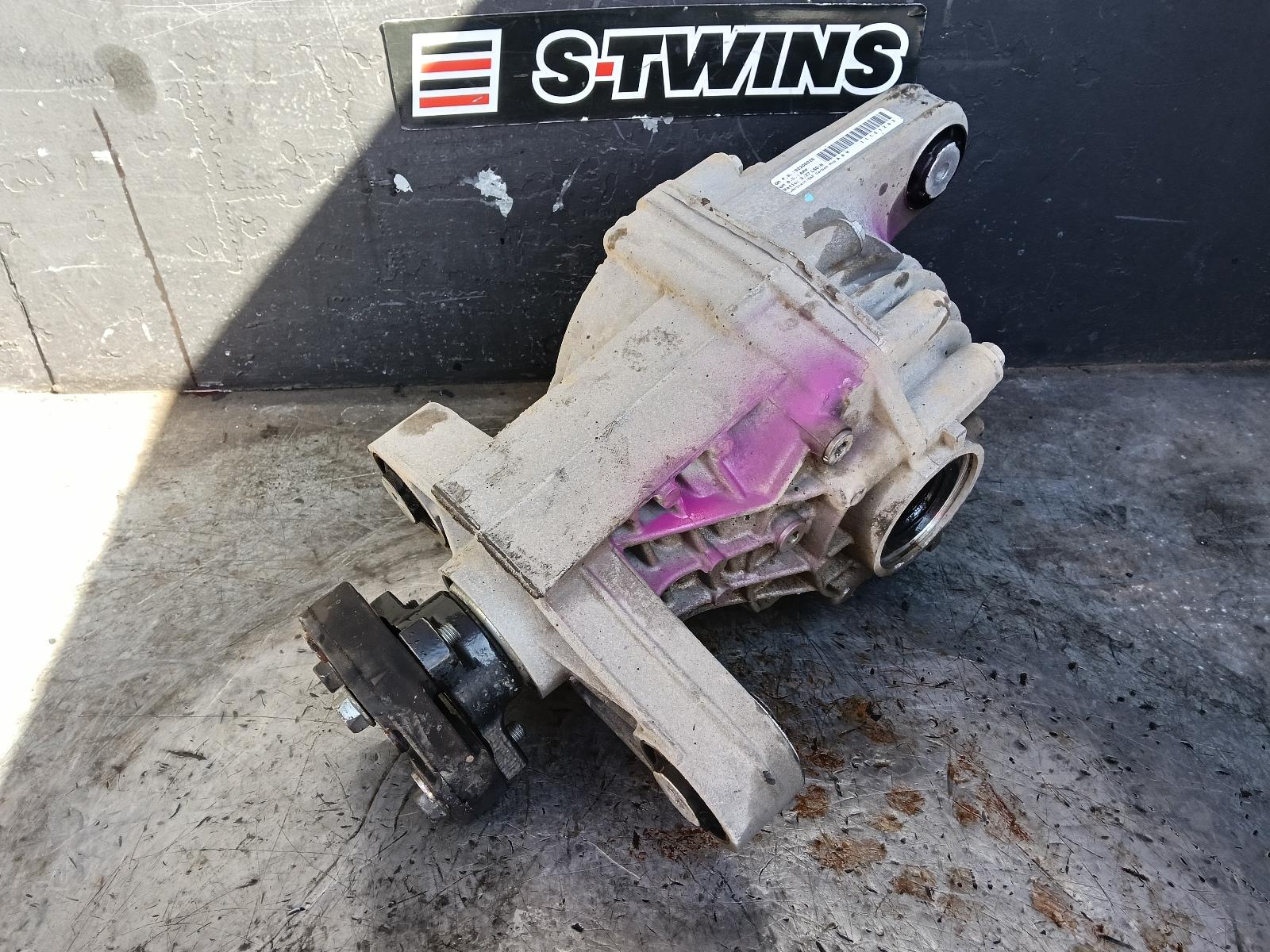2011 Holden Commodore Differential Centre View Auto part Differential Centre Holden Commodore 2011