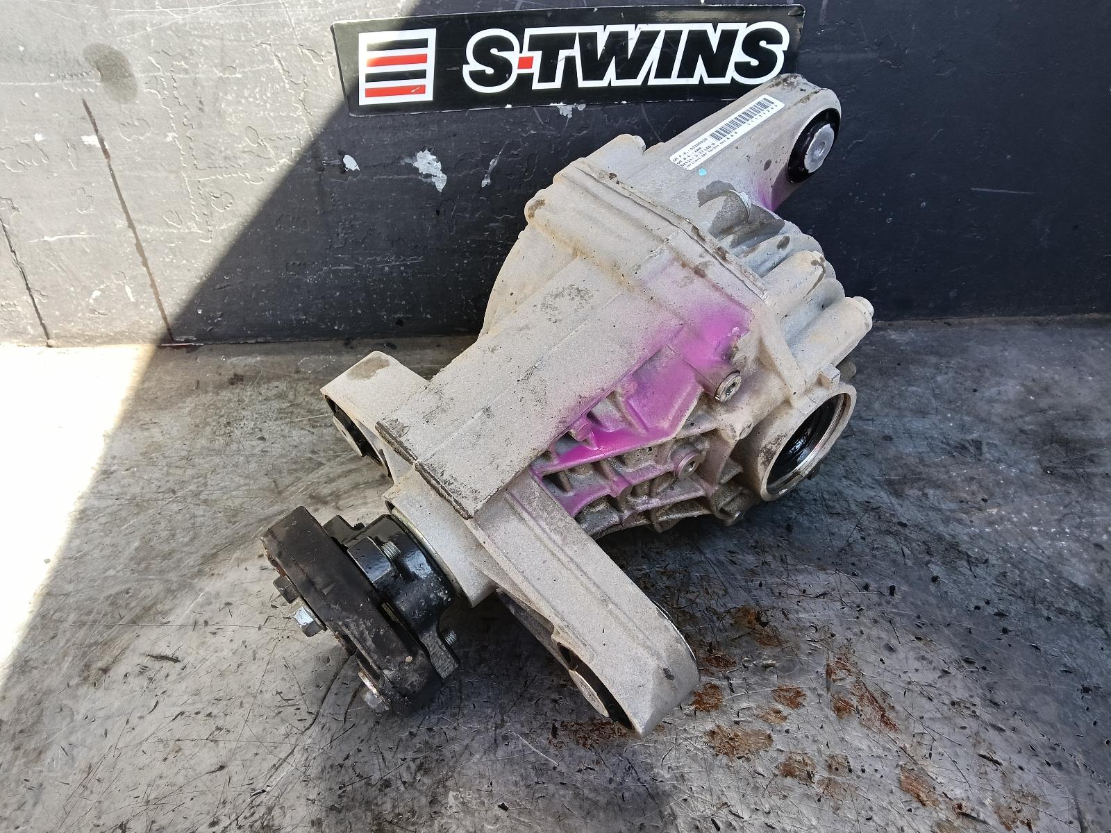 2011 Holden Commodore Differential Centre View Auto part Differential Centre Holden Commodore 2011