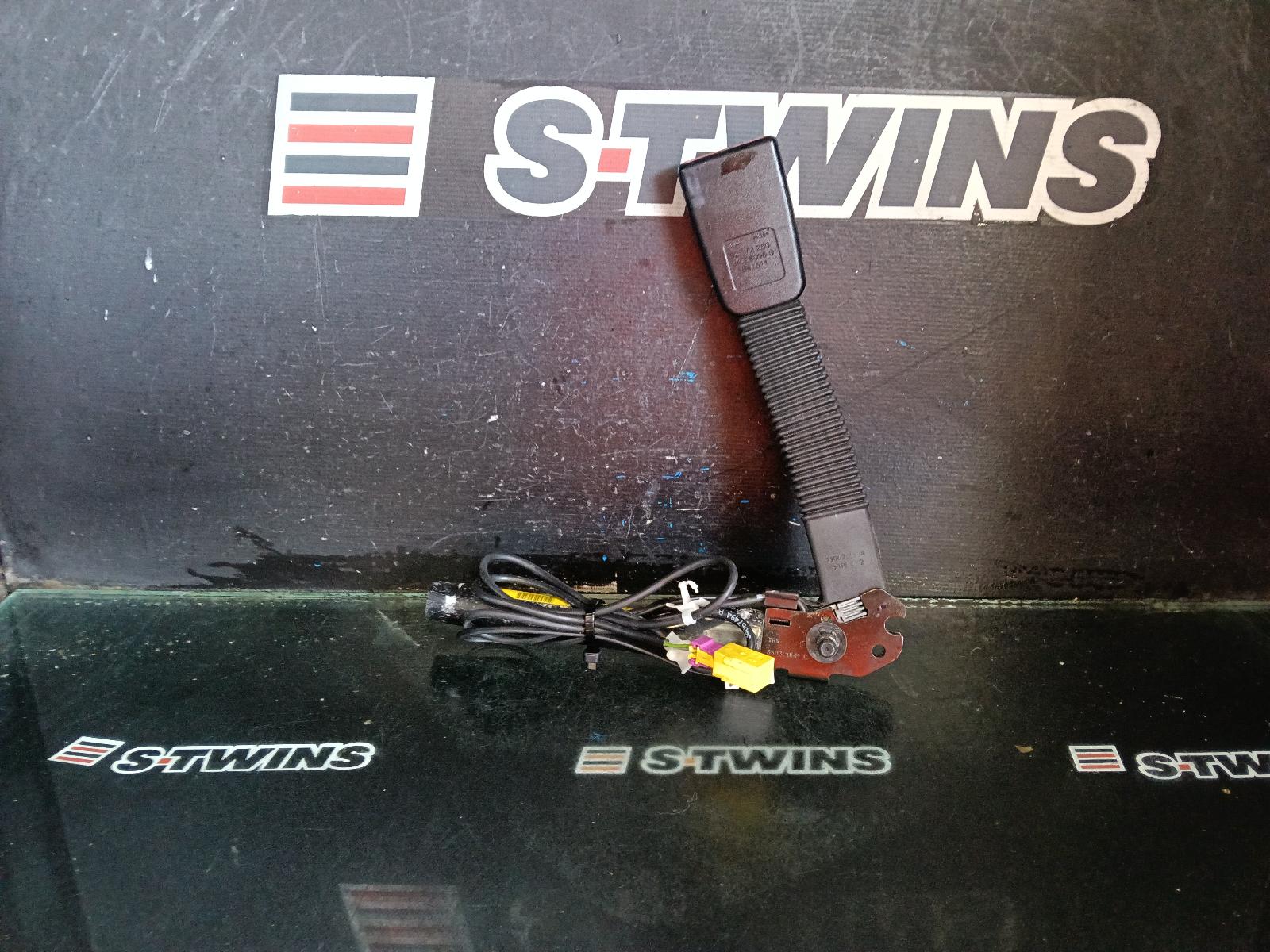 View Auto part Seatbelt/Stalk Holden Commodore 2011