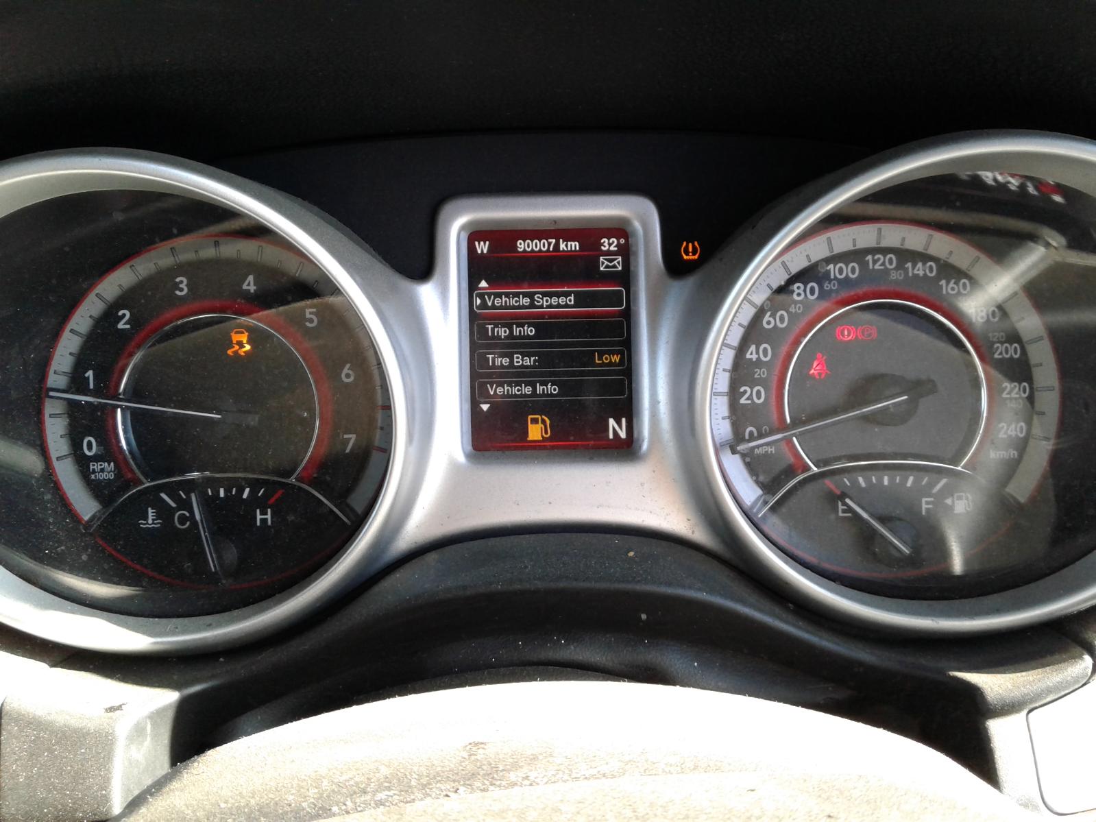 2014 Dodge Journey Radio/Cd/Dvd/Sat/Tv View Auto part Radio/Cd/Dvd/Sat/Tv Dodge Journey 2014