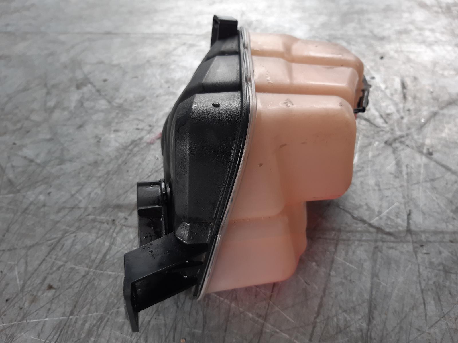 View Auto part Overflow Bottle Land Rover Freelander 2008