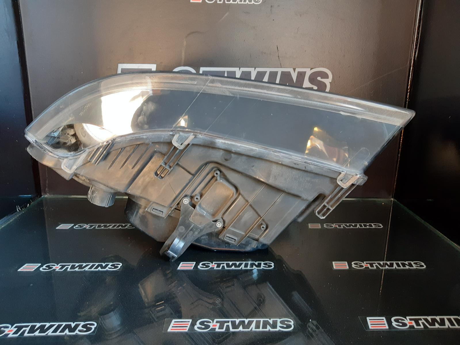 View Auto part Right Headlamp Land Rover Freelander 2008