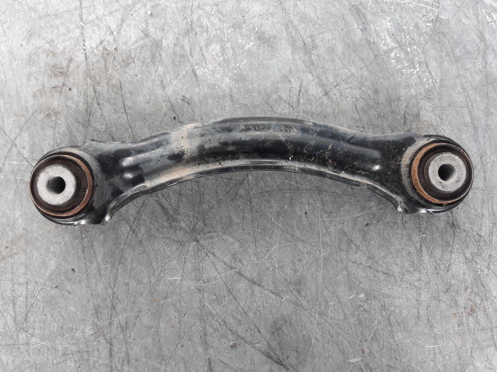 2012 Chrysler 300c Right Rear Trailing Arm View Auto part Right Rear Trailing Arm Chrysler 300c 2012