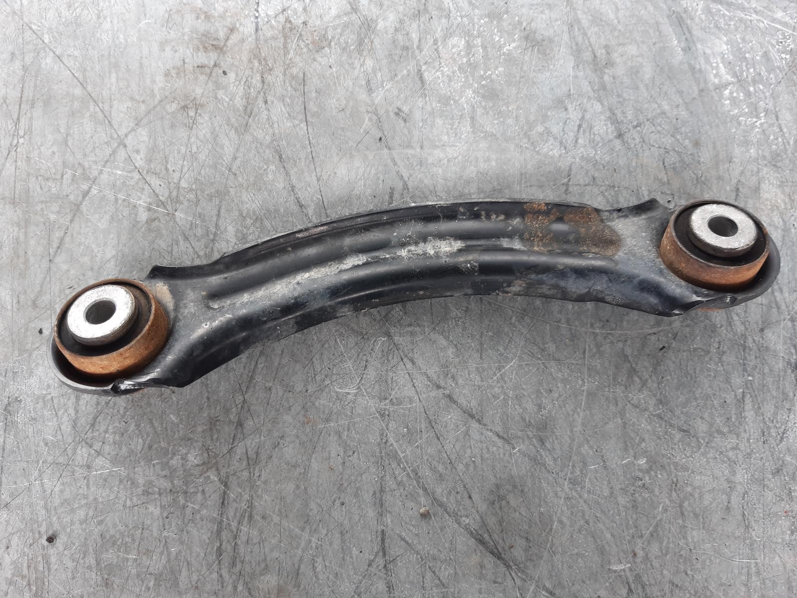 2012 Chrysler 300c Right Rear Trailing Arm View Auto part Right Rear Trailing Arm Chrysler 300c 2012