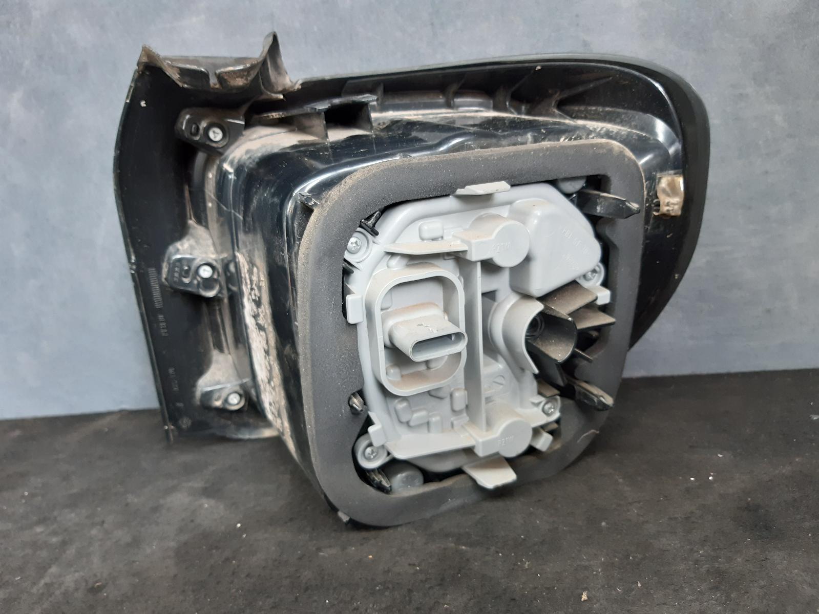 View Auto part Left Taillight Jeep Renegade 2016