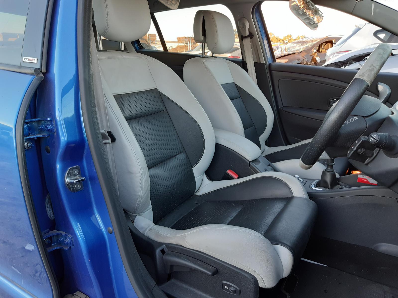 View Auto part Instrument Cluster Renault Megane 2014