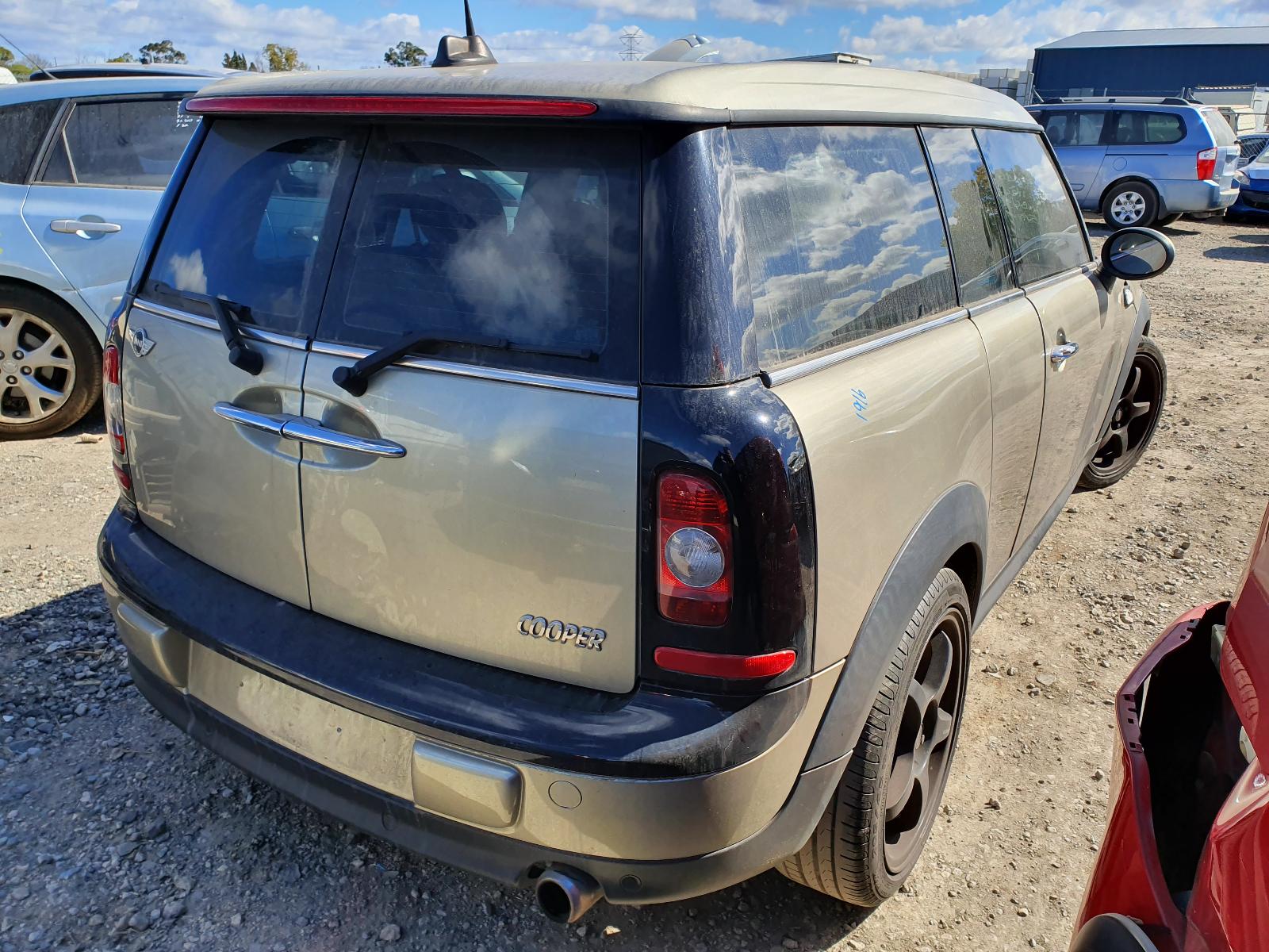 2008 Mini Cooper Right Taillight View Auto part Right Taillight Mini Cooper 2008