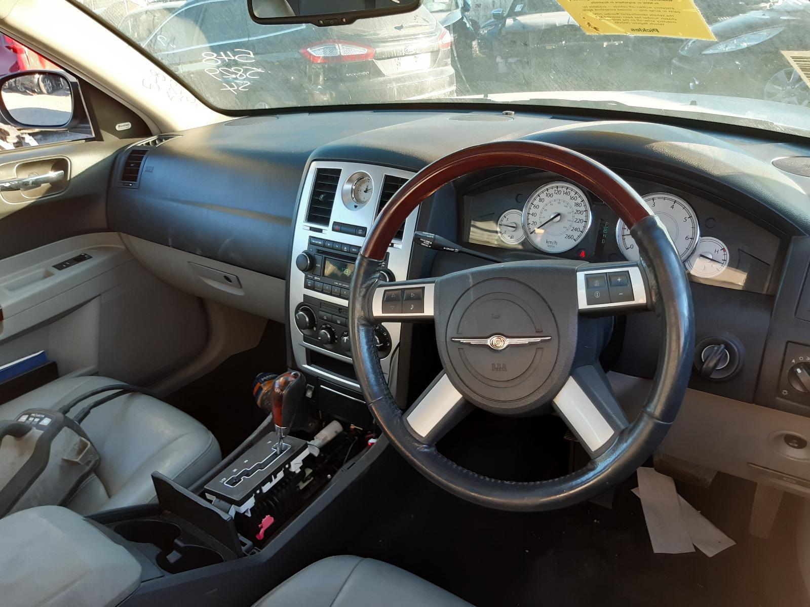 View Auto part Ecu Chrysler 300c 2007