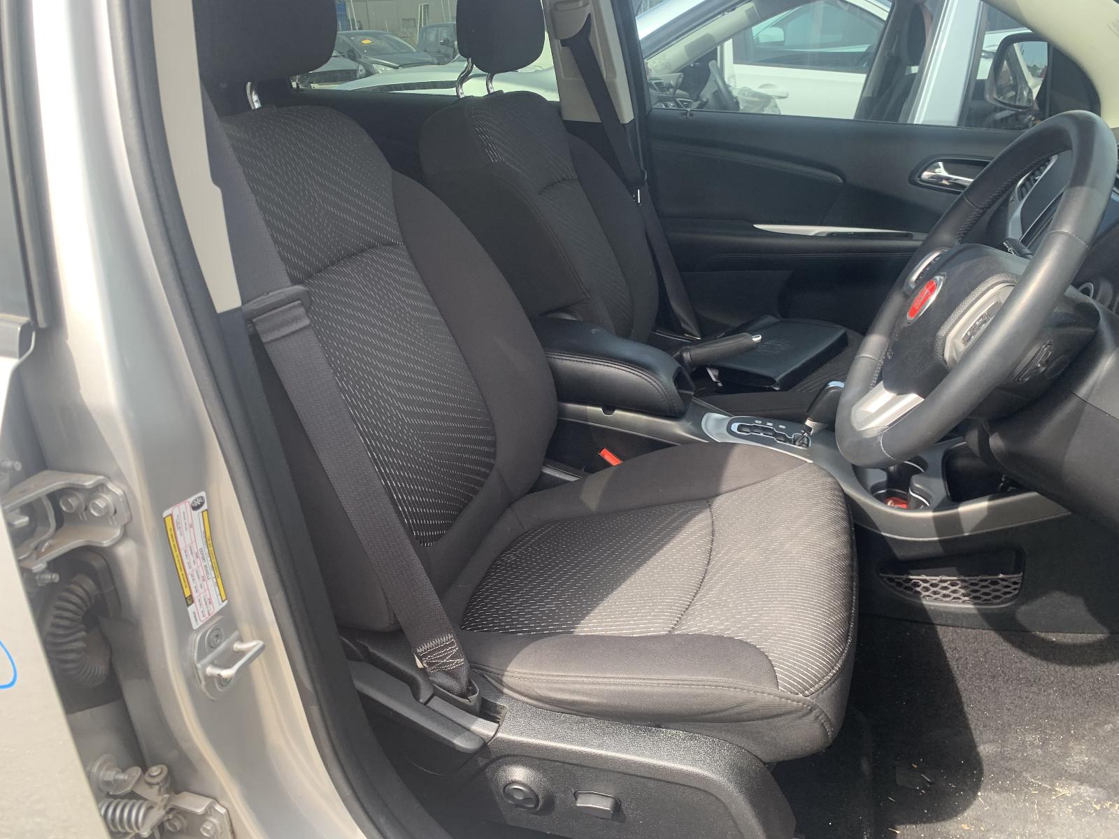 View Auto part Radio/Cd/Dvd/Sat/Tv Fiat Freemont 2013