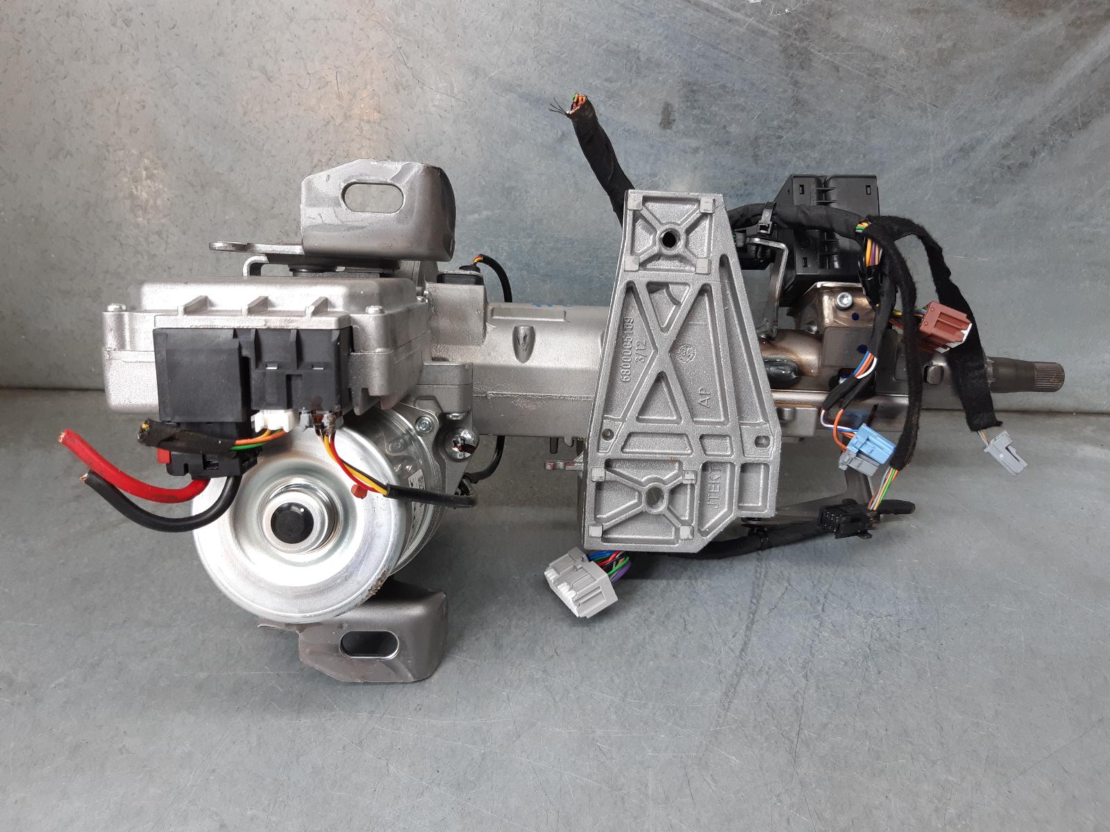 View Auto part Steering Column Renault Clio 2019