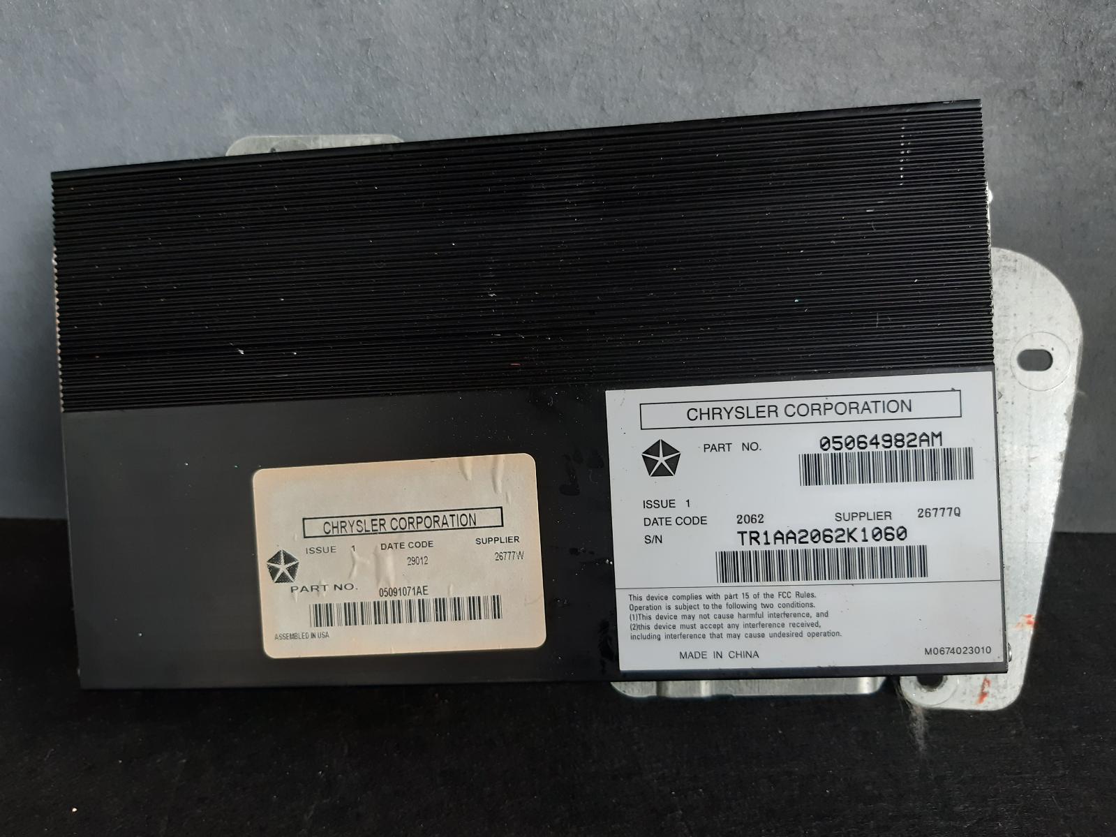 2012 Chrysler 300c Radio/Cd/Dvd/Sat/Tv View Auto part Radio/Cd/Dvd/Sat/Tv Chrysler 300c 2012