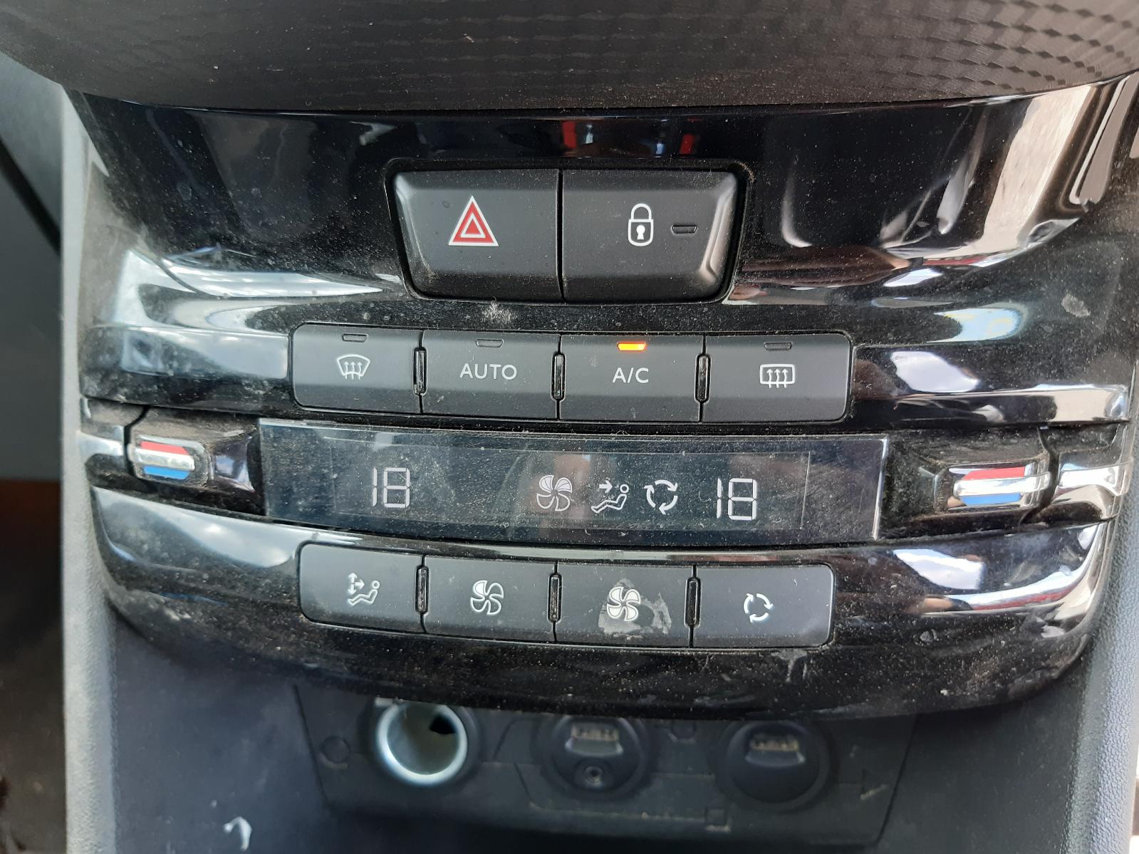 2014 Peugeot 2008 Front Bumper View Auto part Front Bumper Peugeot 2008 2014