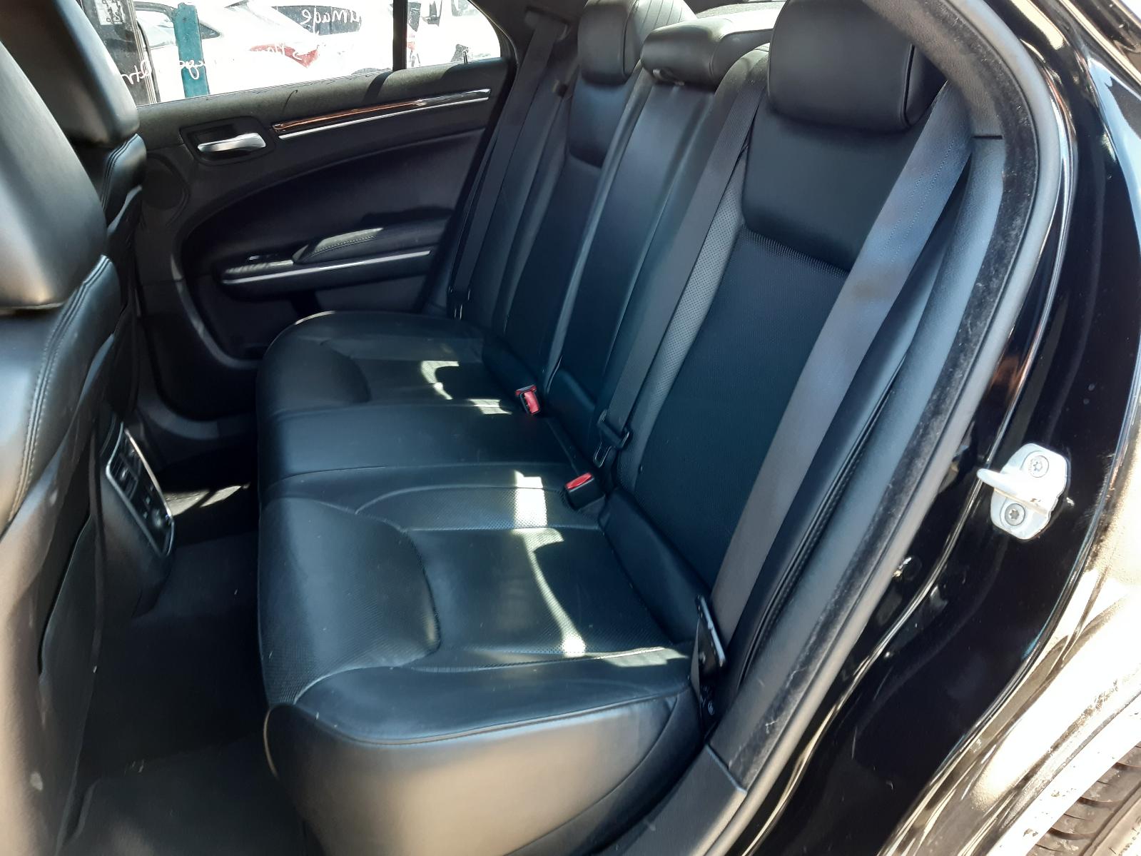 2012 Chrysler 300c Radio/Cd/Dvd/Sat/Tv View Auto part Radio/Cd/Dvd/Sat/Tv Chrysler 300c 2012