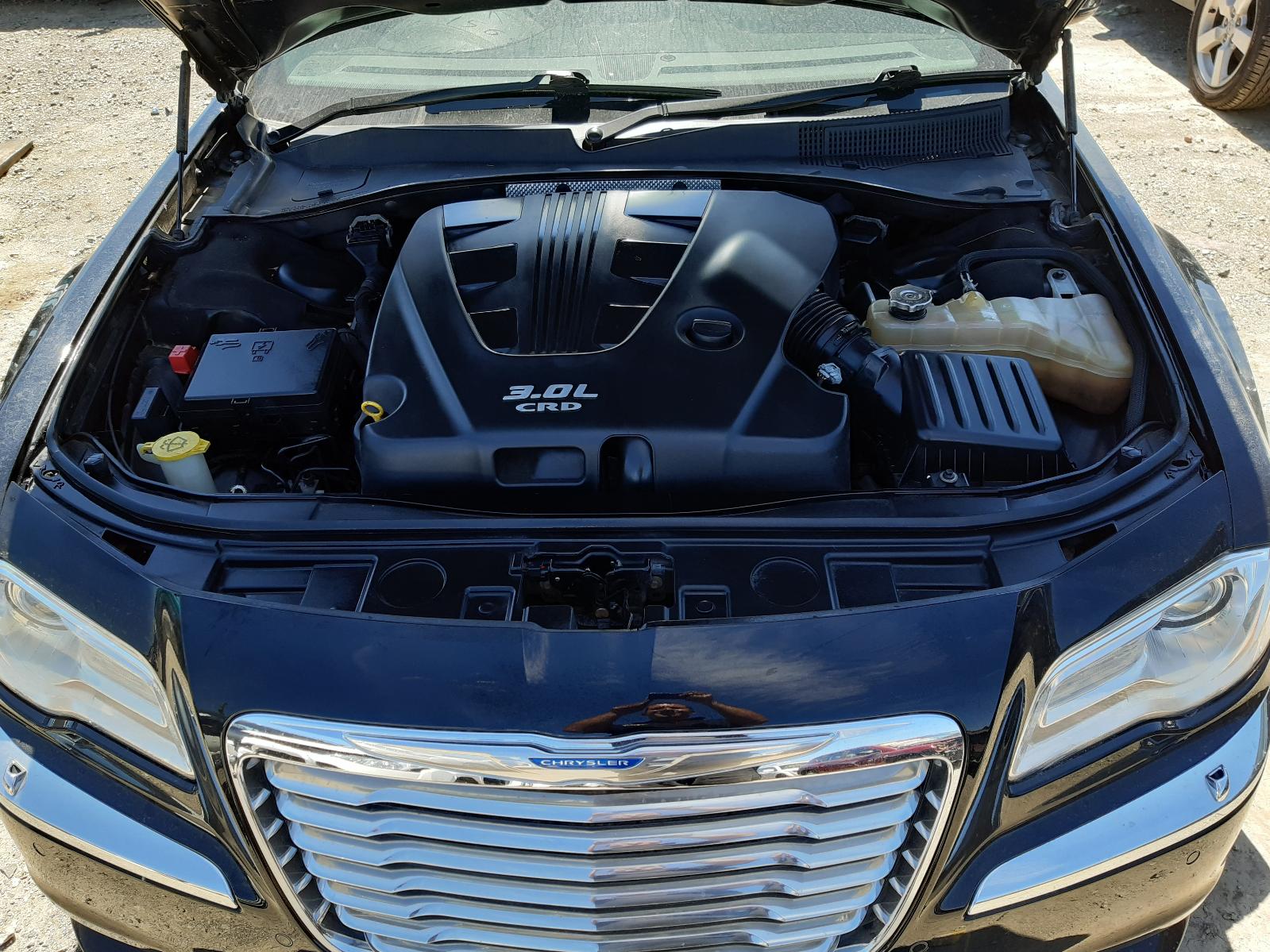 2012 Chrysler 300c Radio/Cd/Dvd/Sat/Tv View Auto part Radio/Cd/Dvd/Sat/Tv Chrysler 300c 2012
