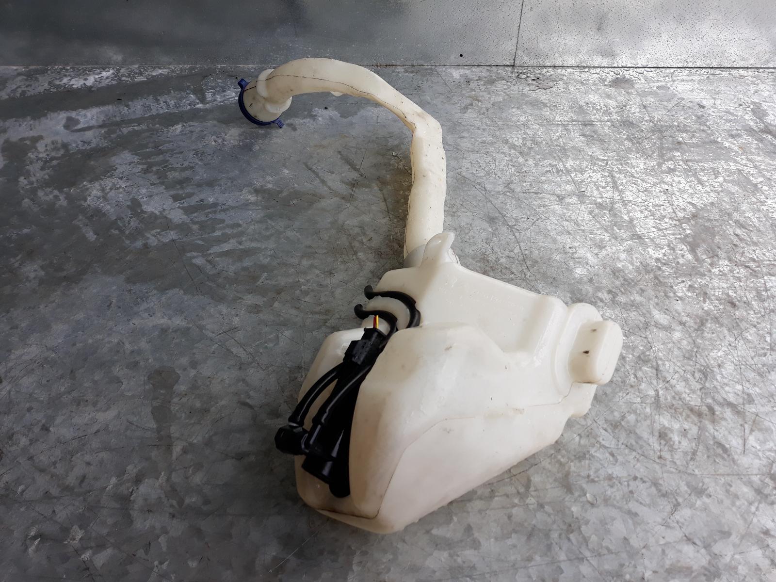 View Auto part Washer Bottle Peugeot 2008 2014