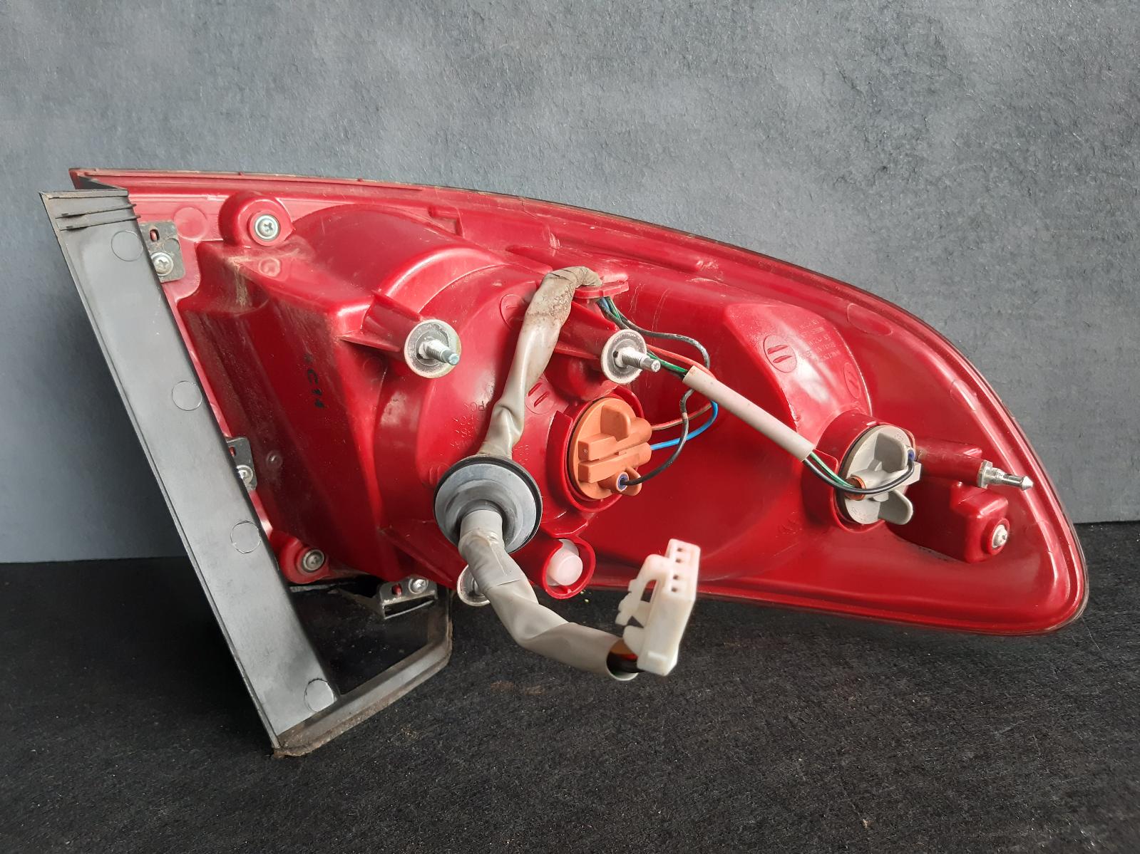 View Auto part Left Taillight Hyundai Santa Fe 2008