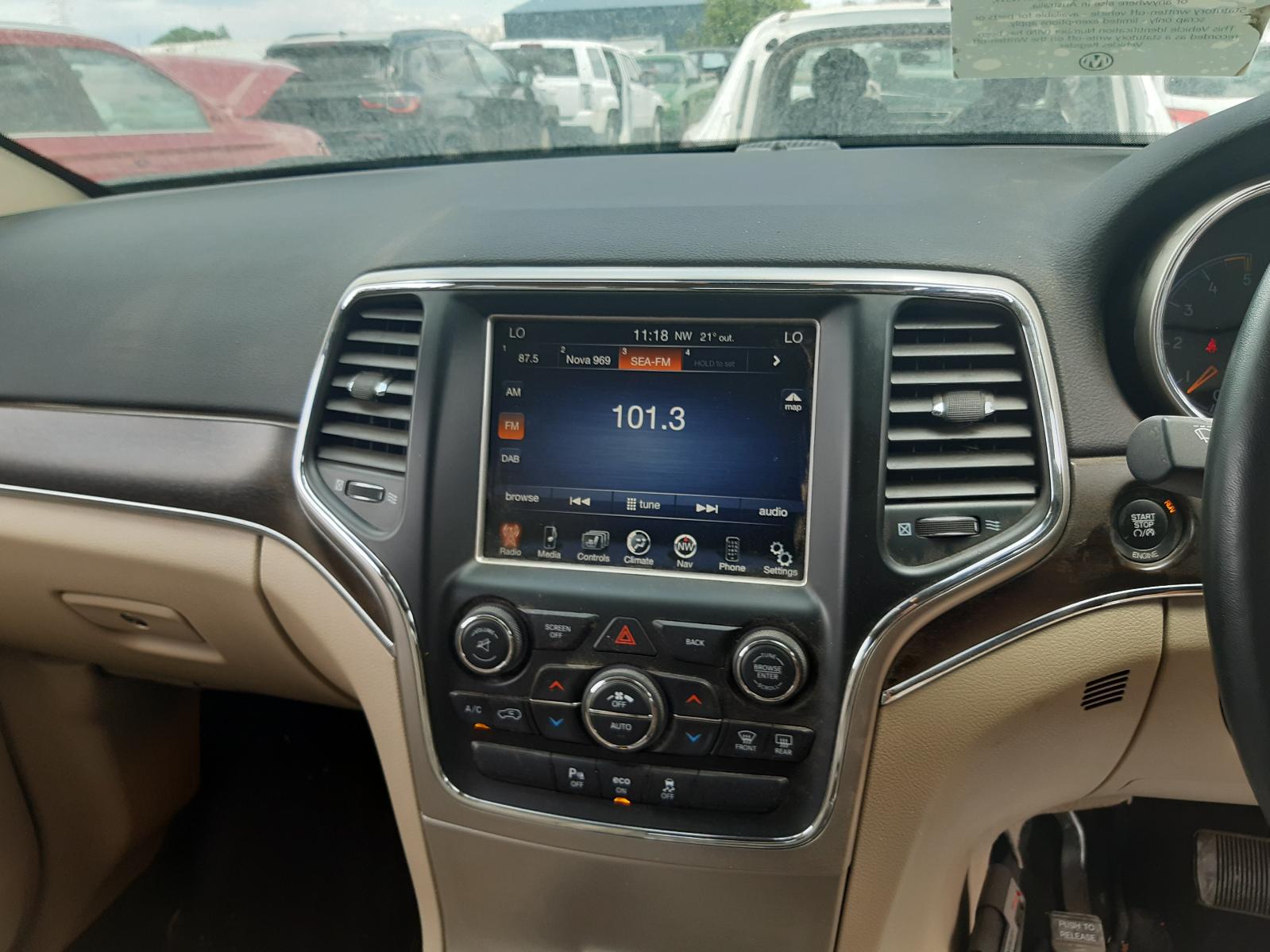 View Auto part Sunvisor Jeep Grandcherokee 2015