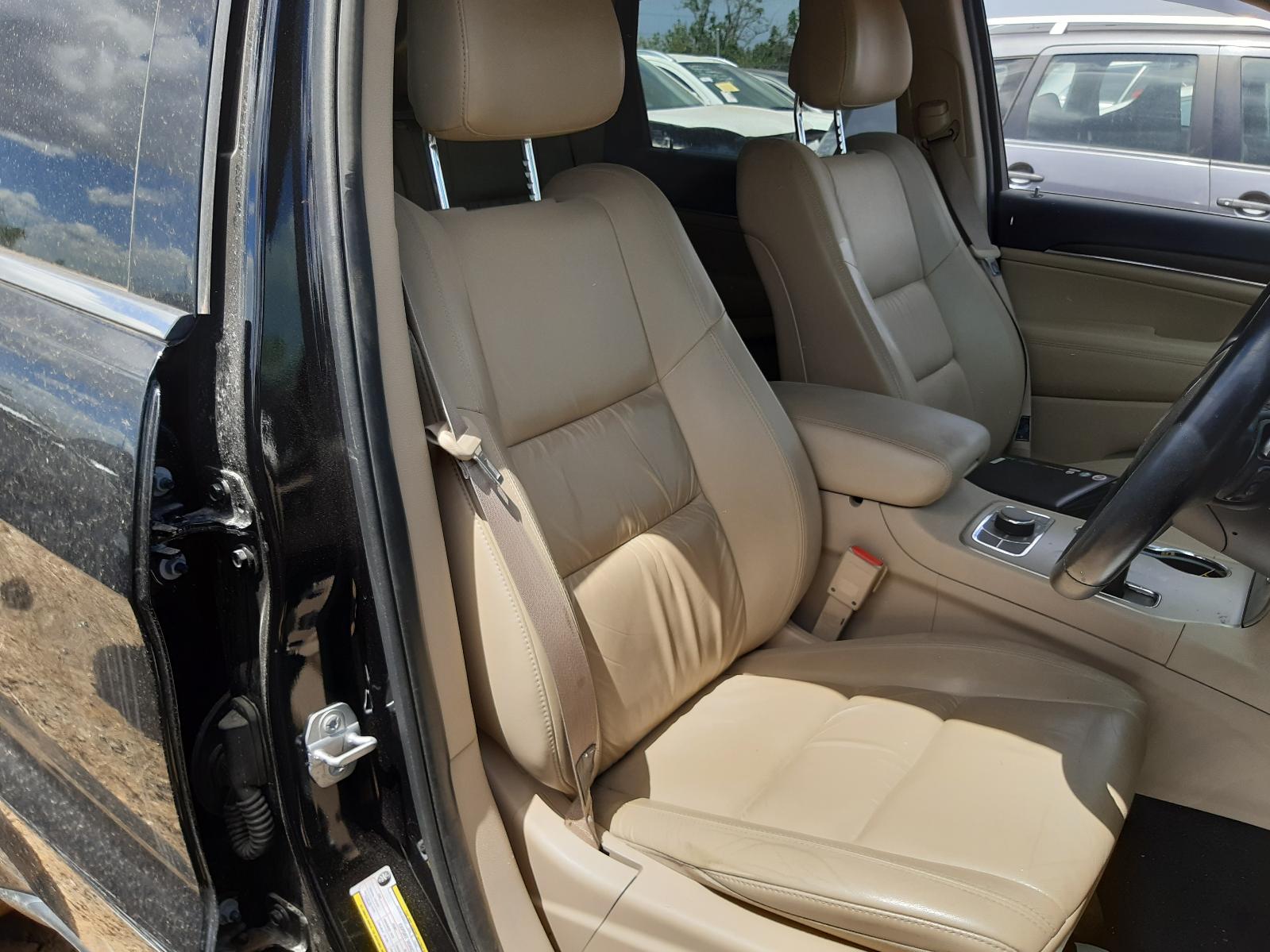 View Auto part Sunvisor Jeep Grandcherokee 2015