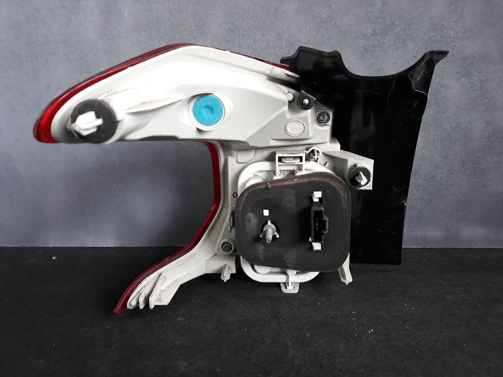 View Auto part Right Taillight Peugeot 2008 2014