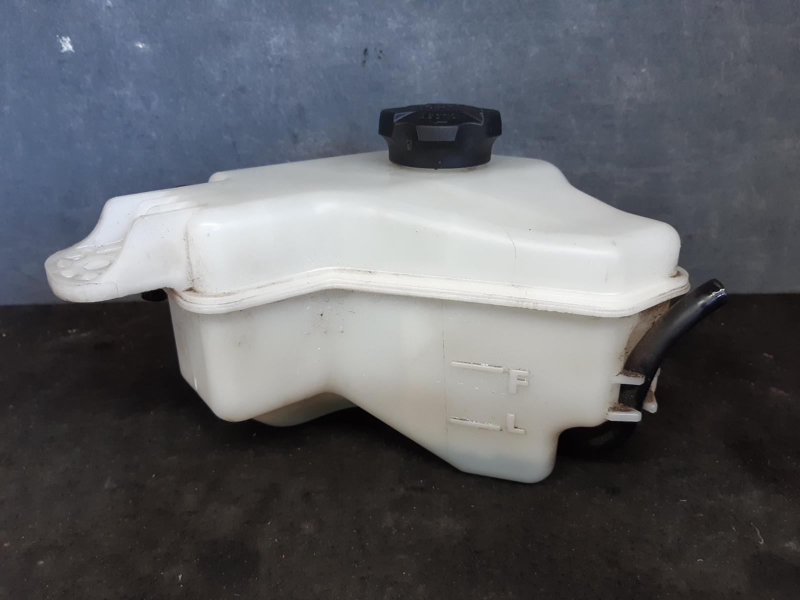 View Auto part Overflow Bottle Hyundai Veloster 2014