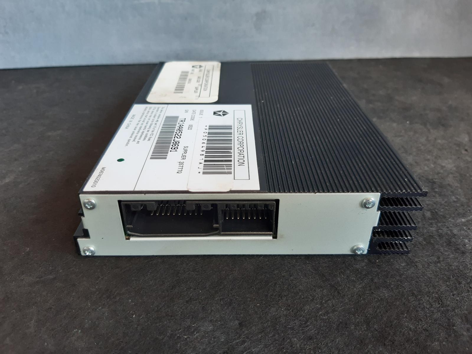 View Auto part Radio/Cd/Dvd/Sat/Tv Chrysler 300c 2012
