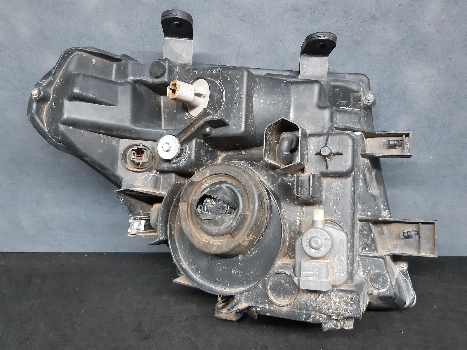 View Auto part Left Headlamp Nissan Pathfinder 2009