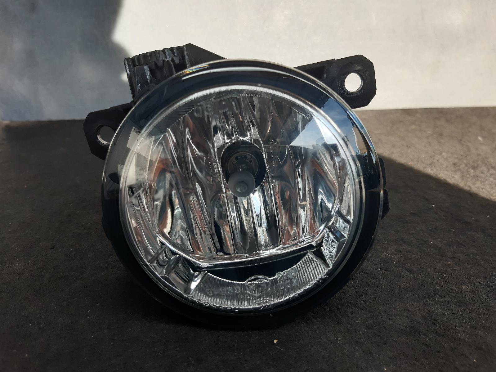 View Auto part Left Indicator/Fog/Side Jeep Compass 2019