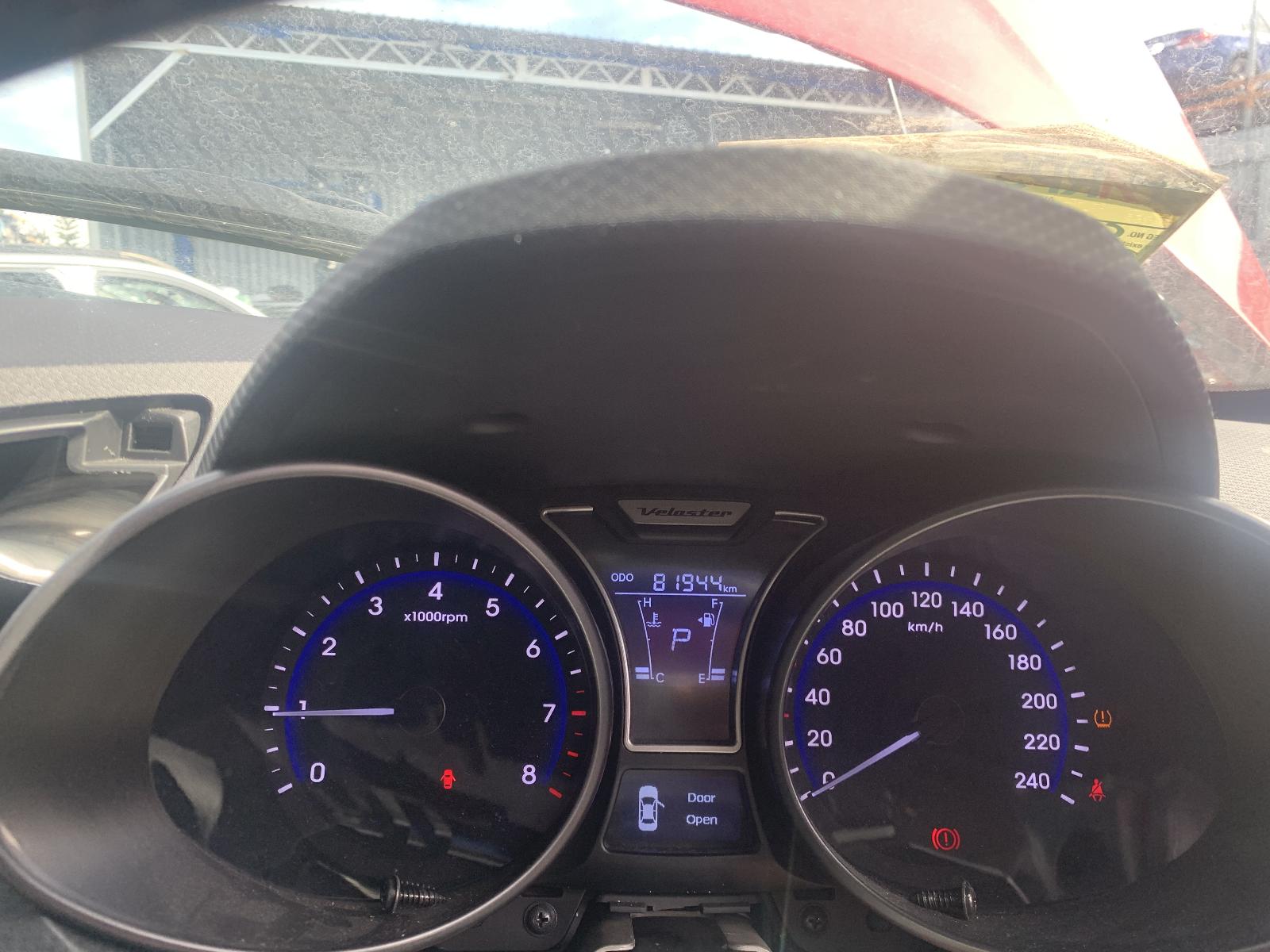 View Auto part Overflow Bottle Hyundai Veloster 2014