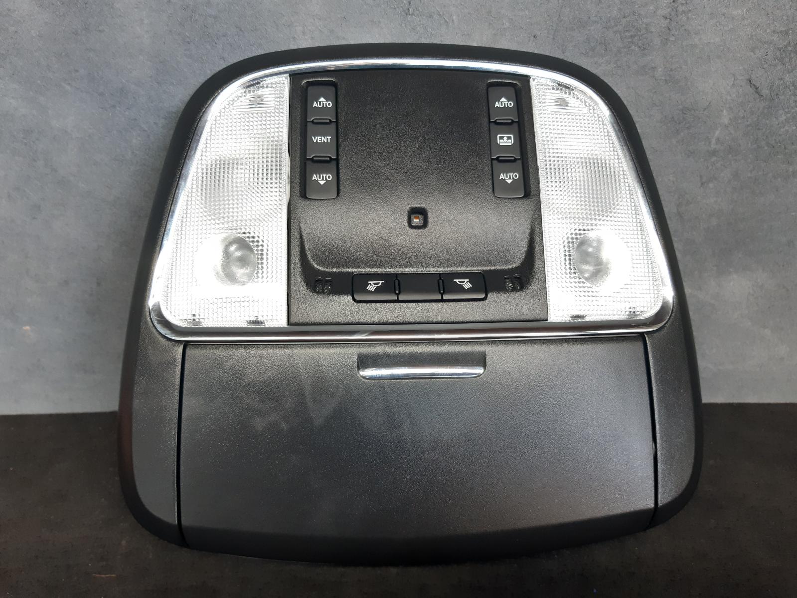 View Auto part Courtesy Light Chrysler 300c 2018